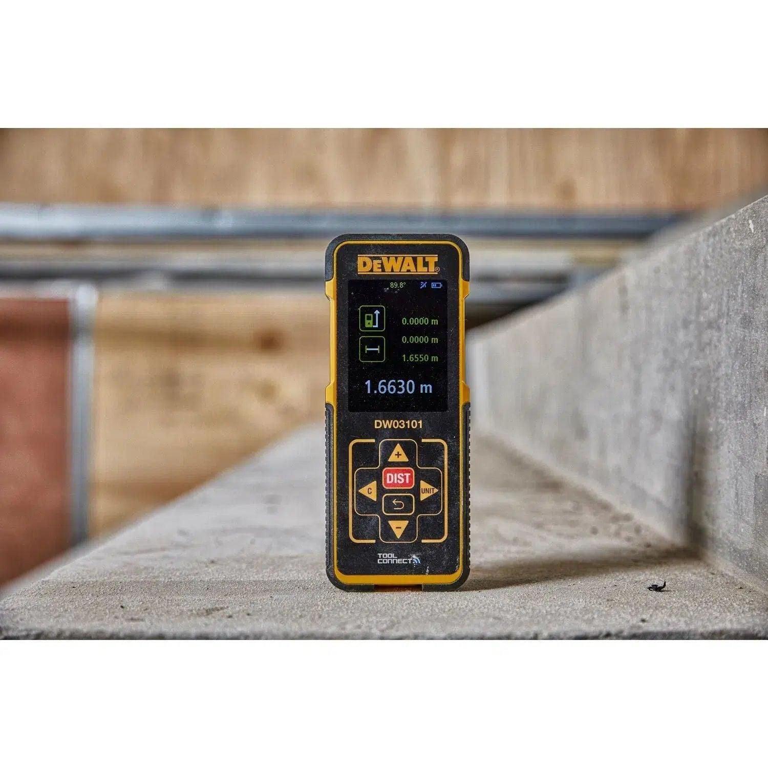 https://api.mastertools.nl/media/catalog/product/cache/4ac98b0d5e81b56bd000310ba88c60e0/d/e/dewalt-dw03101-afstandsmeter-100mtr_-5035048448502-mastertools_nl-4.jpg