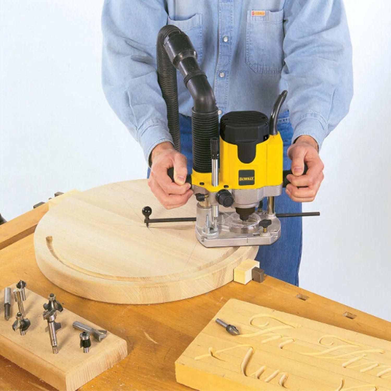 https://api.mastertools.nl/media/catalog/product/cache/4ac98b0d5e81b56bd000310ba88c60e0/d/e/dewalt-dw621kt-bovenfrees-in-tstak-5035048559741-mastertools_nl-12.jpg