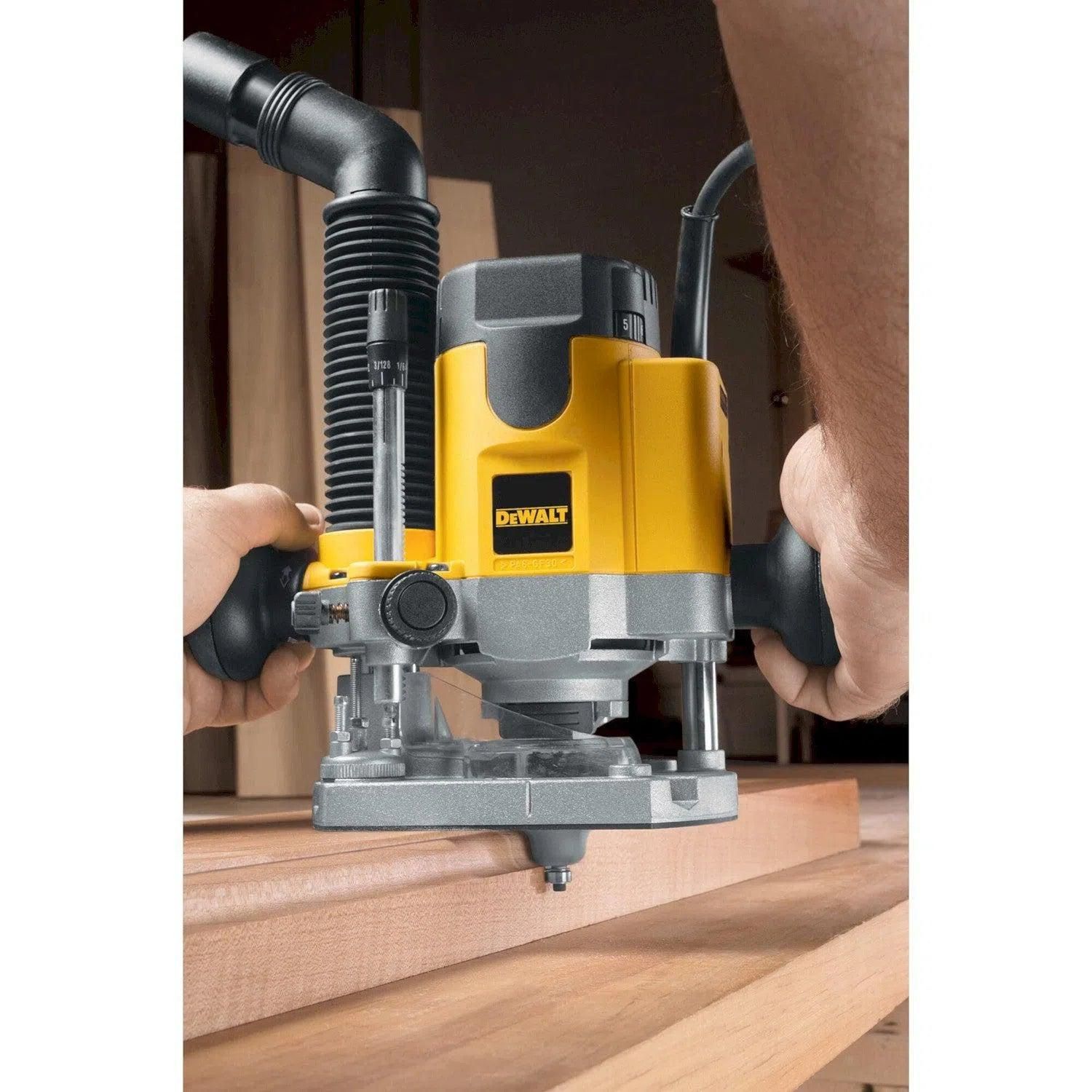 https://api.mastertools.nl/media/catalog/product/cache/4ac98b0d5e81b56bd000310ba88c60e0/d/e/dewalt-dw621kt-bovenfrees-in-tstak-5035048559741-mastertools_nl-4.jpg