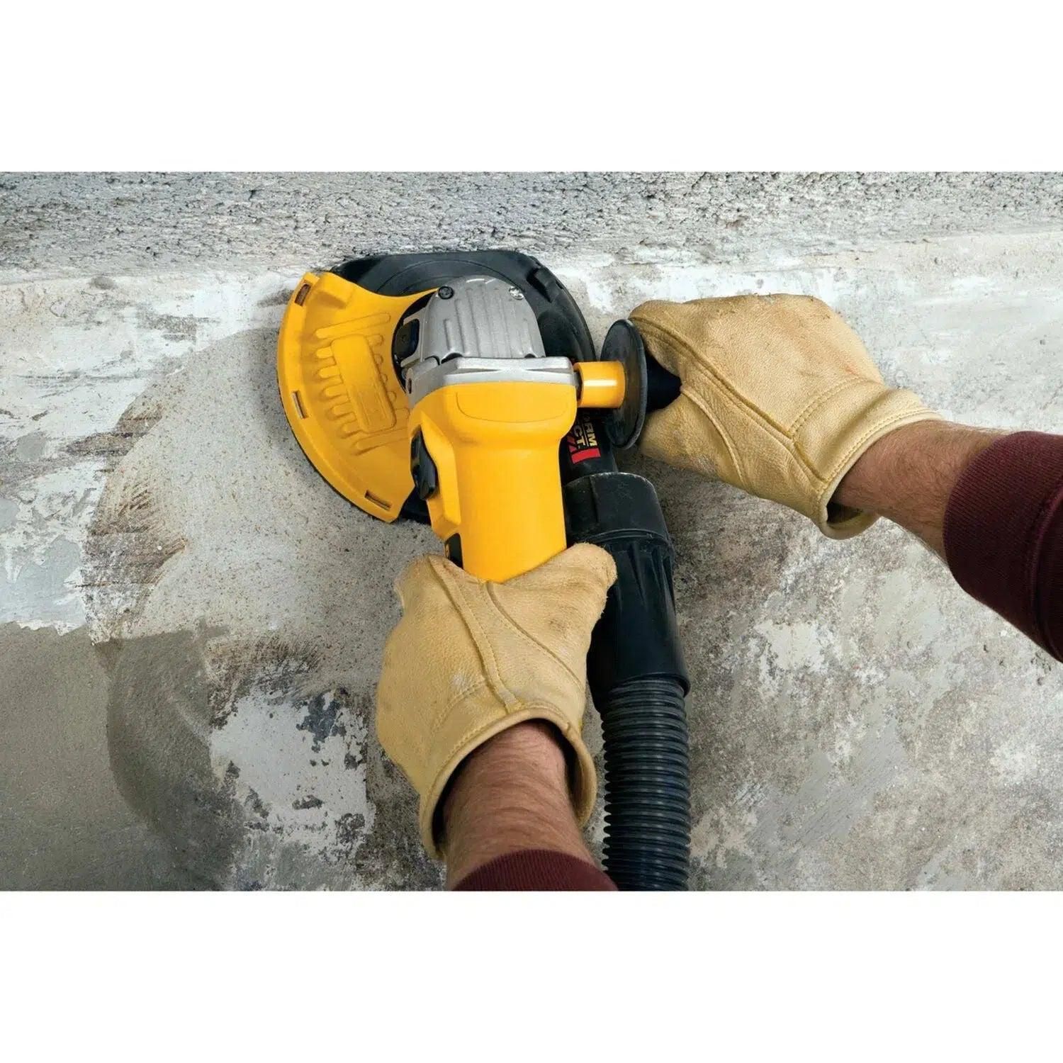 https://api.mastertools.nl/media/catalog/product/cache/4ac98b0d5e81b56bd000310ba88c60e0/d/e/dewalt-dwe46150-115mm-125mm-polijsthulpstuk-5035048352953-mastertools_nl-3.jpg
