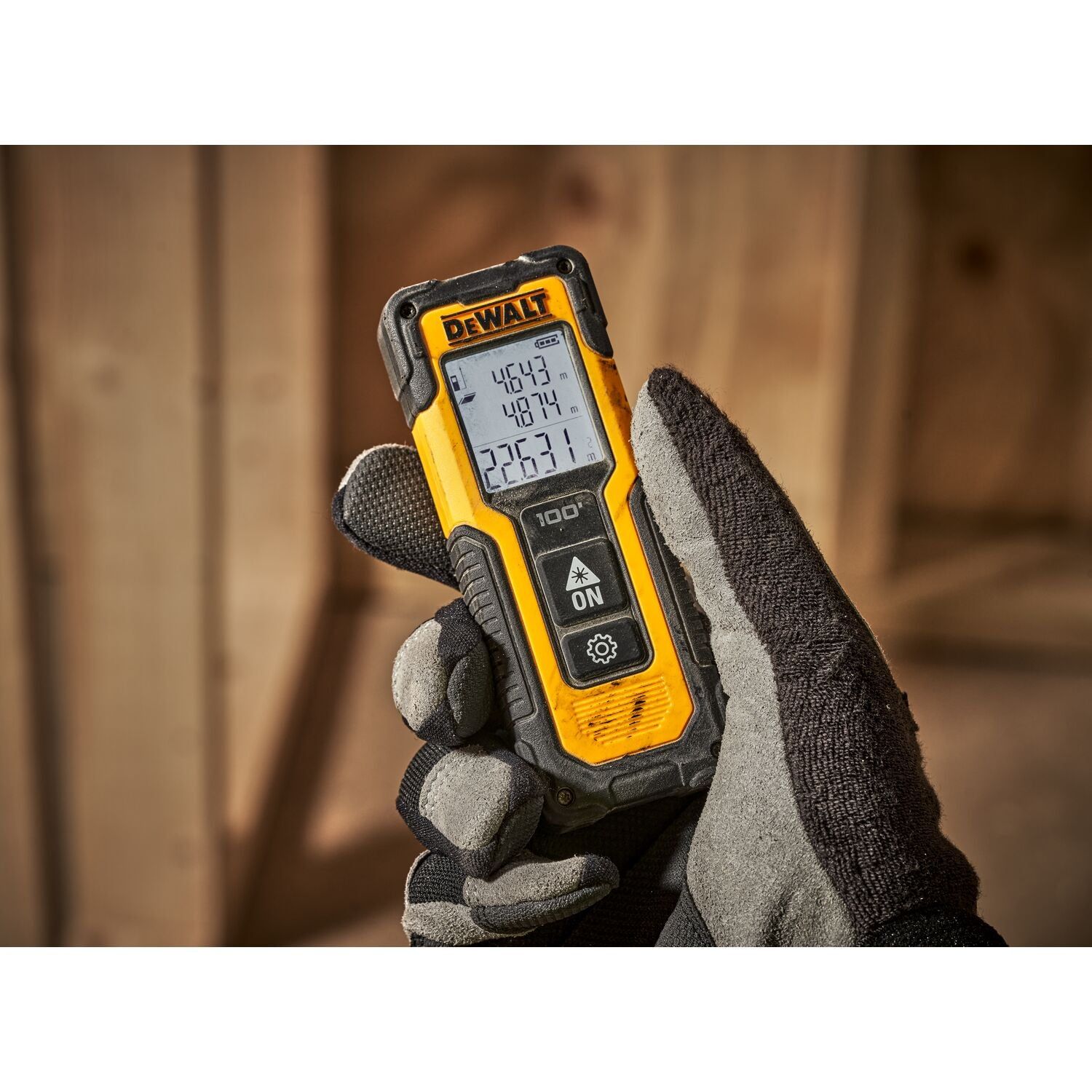 https://api.mastertools.nl/media/catalog/product/cache/4ac98b0d5e81b56bd000310ba88c60e0/d/e/dewalt-dwht77100-digitale-afstandsmeter-30m-3253561771002-mastertools_nl-3.jpg