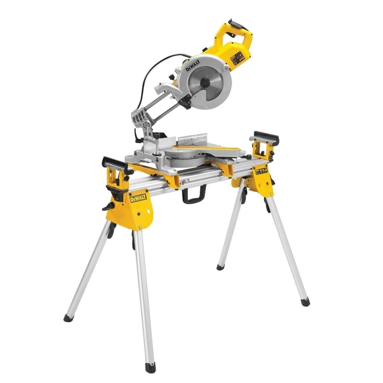 https://api.mastertools.nl/media/catalog/product/cache/4ac98b0d5e81b56bd000310ba88c60e0/d/e/dewalt-dws777set-afkortzaag-de7033-onderstel-5035048352052-mastertools_nl-2.jpg