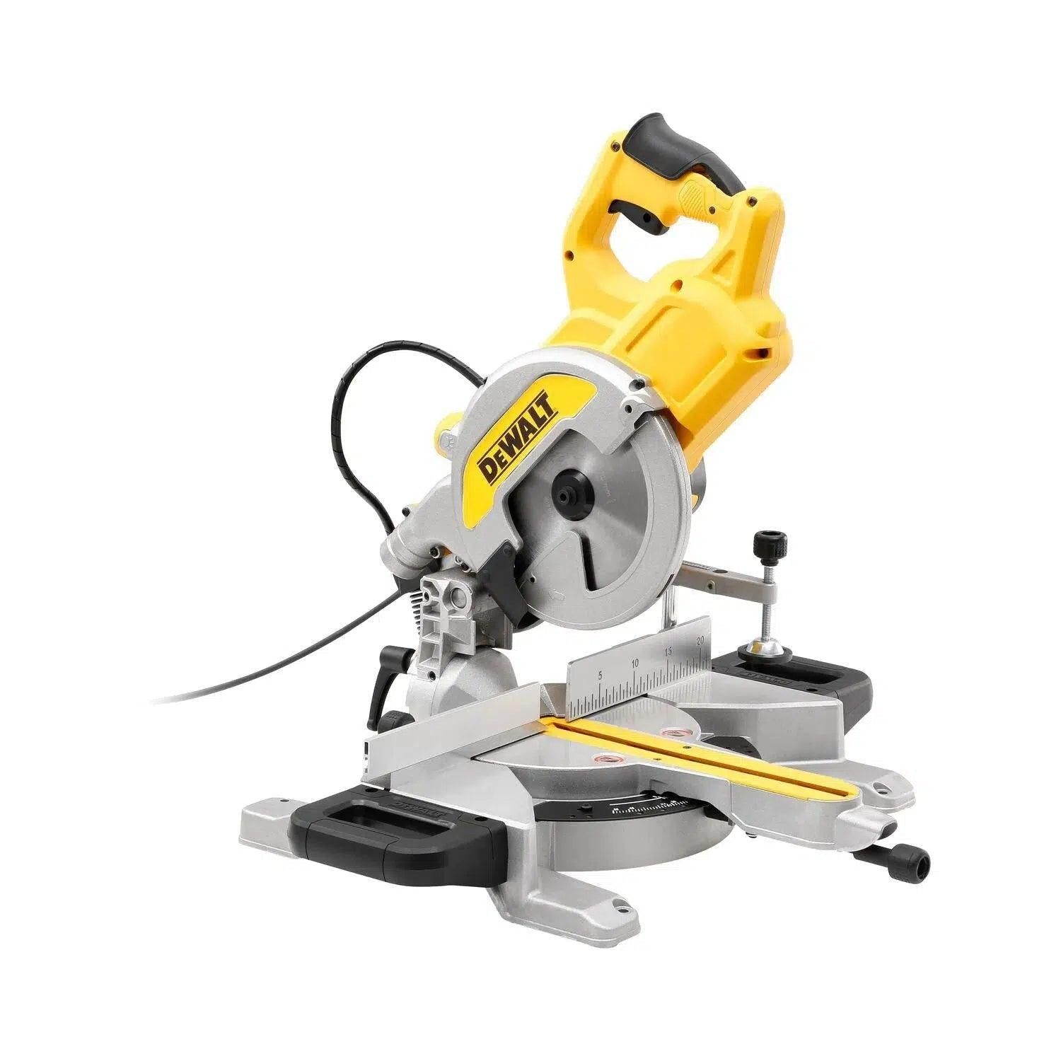 https://api.mastertools.nl/media/catalog/product/cache/4ac98b0d5e81b56bd000310ba88c60e0/d/e/dewalt-dws777set-afkortzaag-de7033-onderstel-5035048352052-mastertools_nl-4.jpg