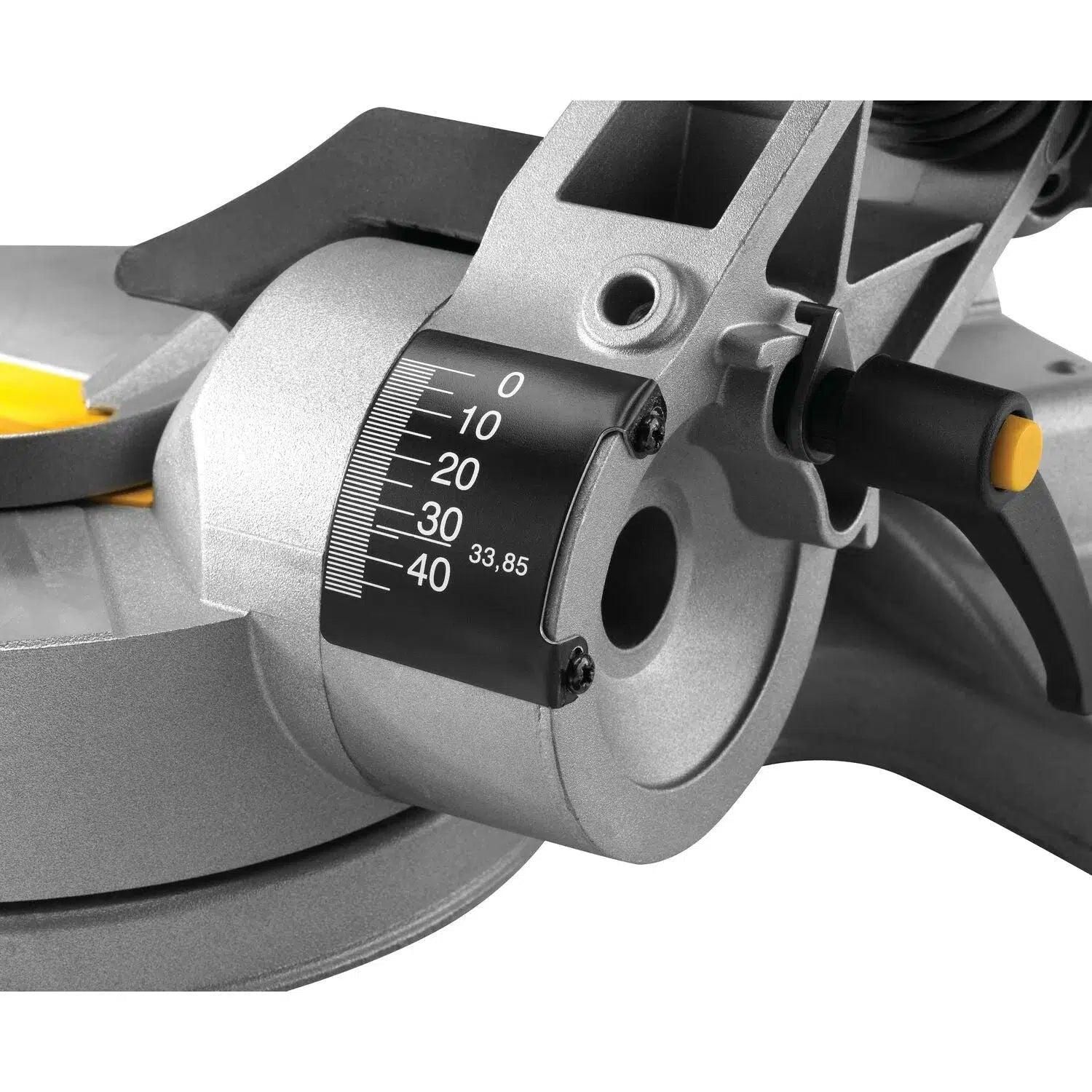 https://api.mastertools.nl/media/catalog/product/cache/4ac98b0d5e81b56bd000310ba88c60e0/d/e/dewalt-dws778-afkortzaag-de7023-onderstel-5035048448373-mastertools_nl-7.jpg