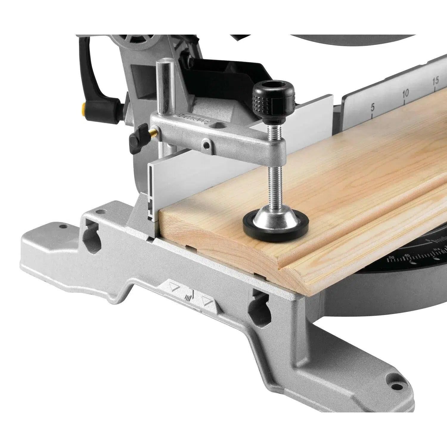 https://api.mastertools.nl/media/catalog/product/cache/4ac98b0d5e81b56bd000310ba88c60e0/d/e/dewalt-dws778-afkortzaag-de7023-onderstel-5035048448373-mastertools_nl-8.jpg