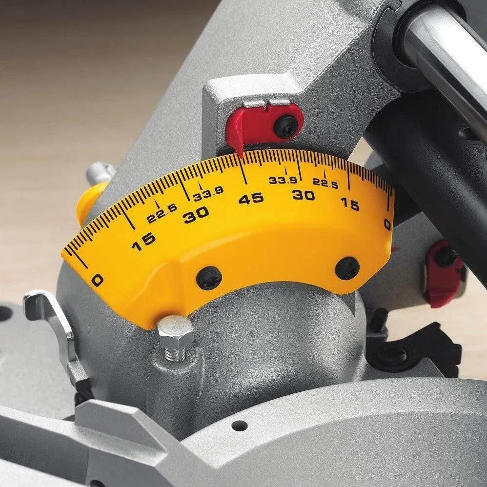 https://api.mastertools.nl/media/catalog/product/cache/4ac98b0d5e81b56bd000310ba88c60e0/d/e/dewalt-dws780-afkortzaag-met-xps-5035048332344-mastertools_nl-4.jpg