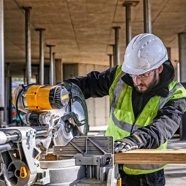 https://api.mastertools.nl/media/catalog/product/cache/4ac98b0d5e81b56bd000310ba88c60e0/d/e/dewalt-dws780-afkortzaag-met-xps-5035048332344-mastertools_nl-6.jpg
