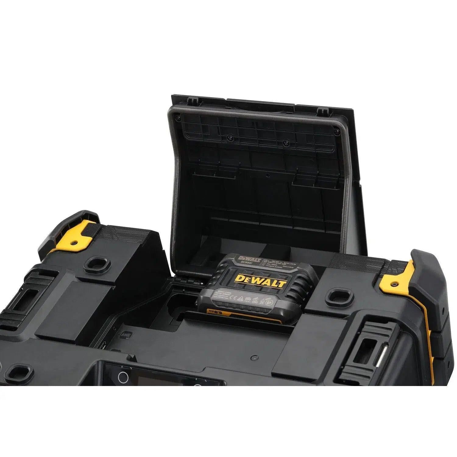 https://api.mastertools.nl/media/catalog/product/cache/4ac98b0d5e81b56bd000310ba88c60e0/d/e/dewalt-dwst1-81078-radio-18v-xr-dabfmbluetooth-tstak-3253561810787-mastertools_nl-8.jpg