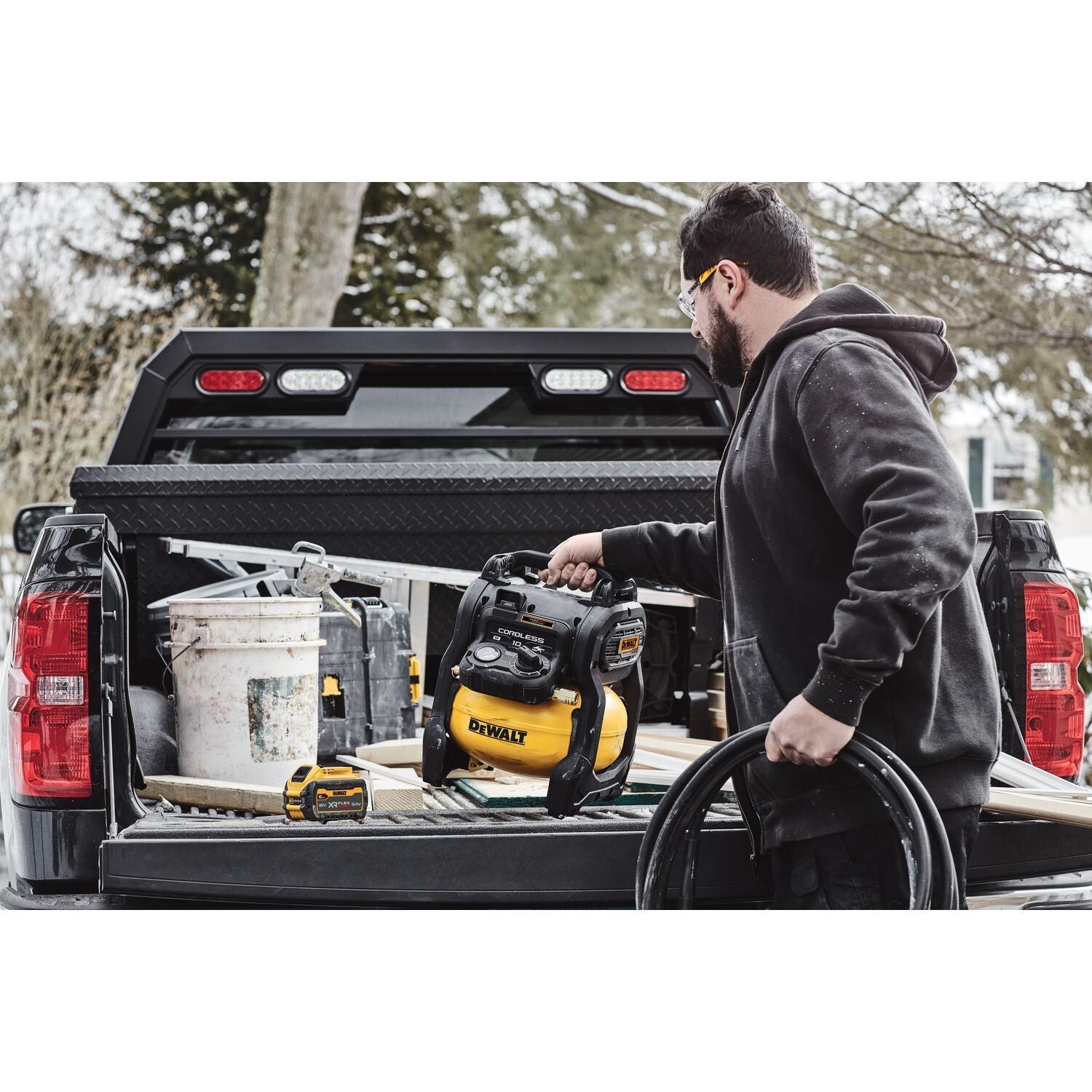 https://api.mastertools.nl/media/catalog/product/cache/4ac98b0d5e81b56bd000310ba88c60e0/e/c/ecomm_medium-dcc1018n_a4.jpg
