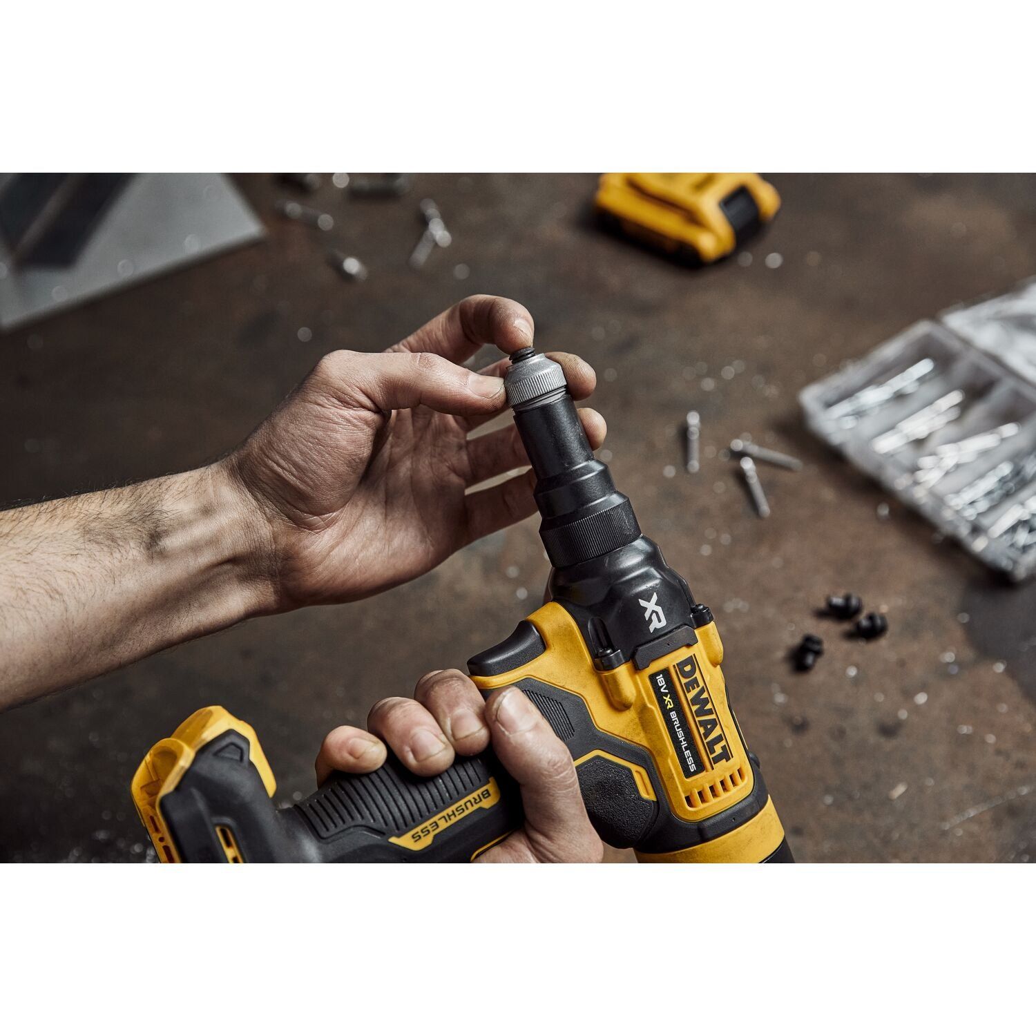 https://api.mastertools.nl/media/catalog/product/cache/4ac98b0d5e81b56bd000310ba88c60e0/e/c/ecomm_medium-dcf403nt_f1.jpg