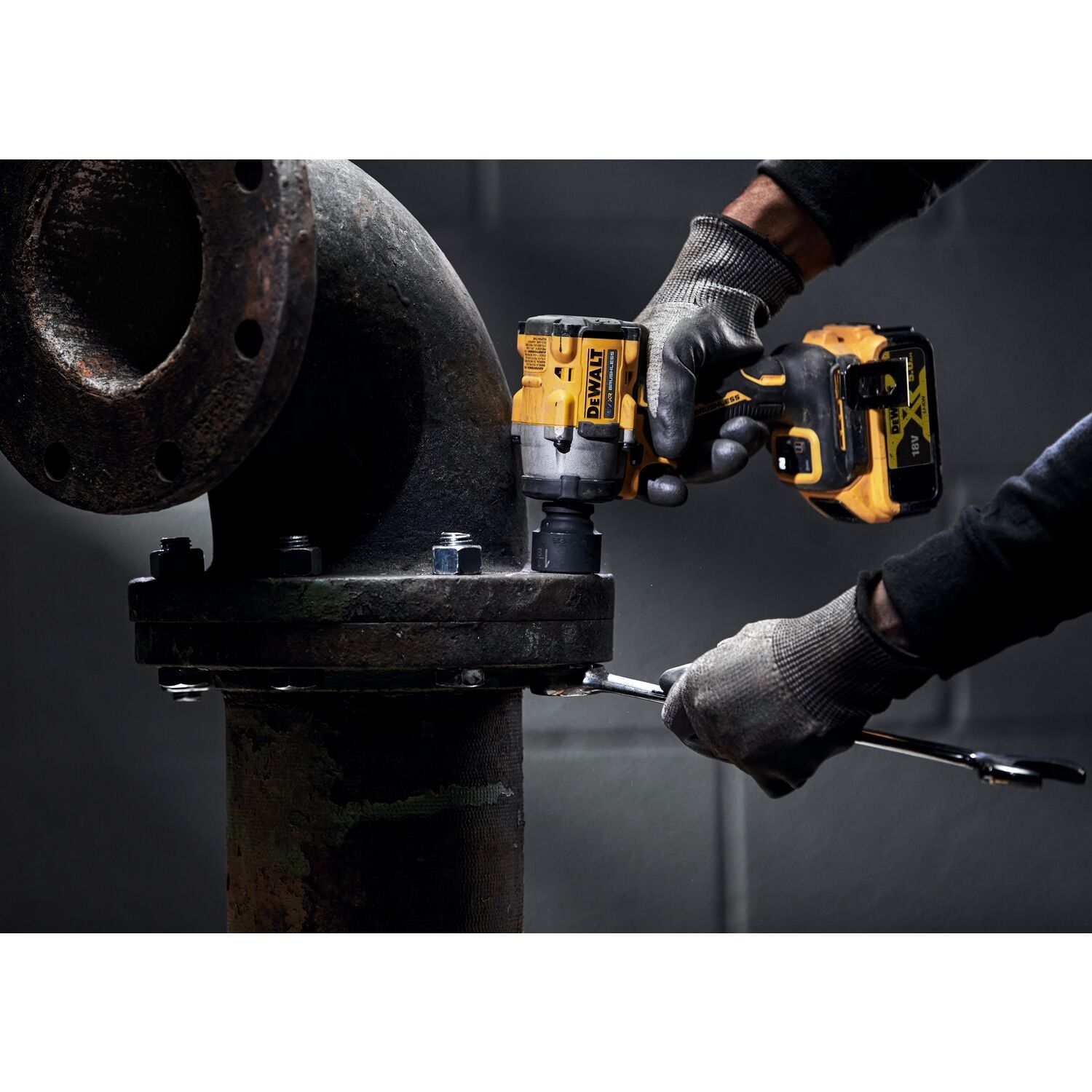 https://api.mastertools.nl/media/catalog/product/cache/4ac98b0d5e81b56bd000310ba88c60e0/e/c/ecomm_medium-dcf921nt_a3.jpg