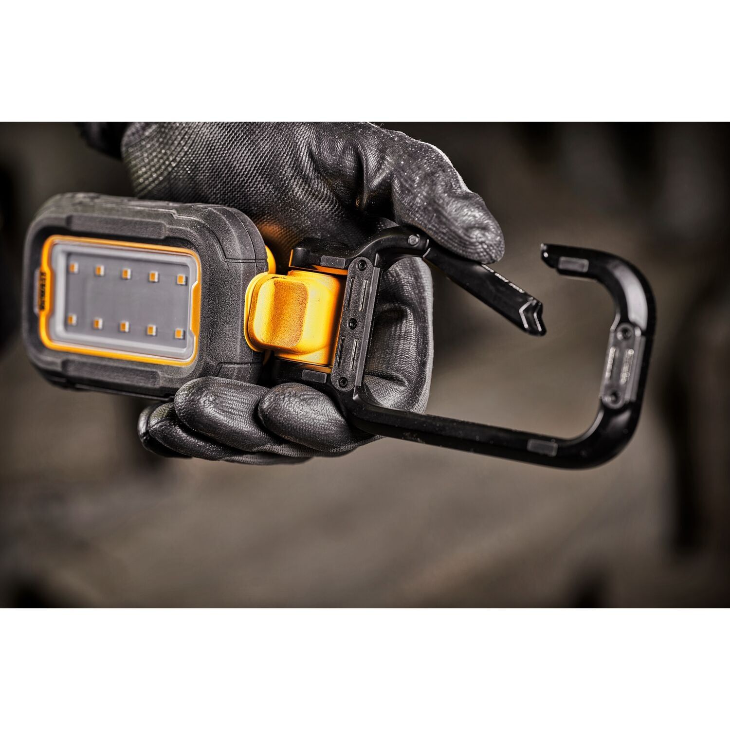 https://api.mastertools.nl/media/catalog/product/cache/4ac98b0d5e81b56bd000310ba88c60e0/e/c/ecomm_medium-dcl182_a4.jpg
