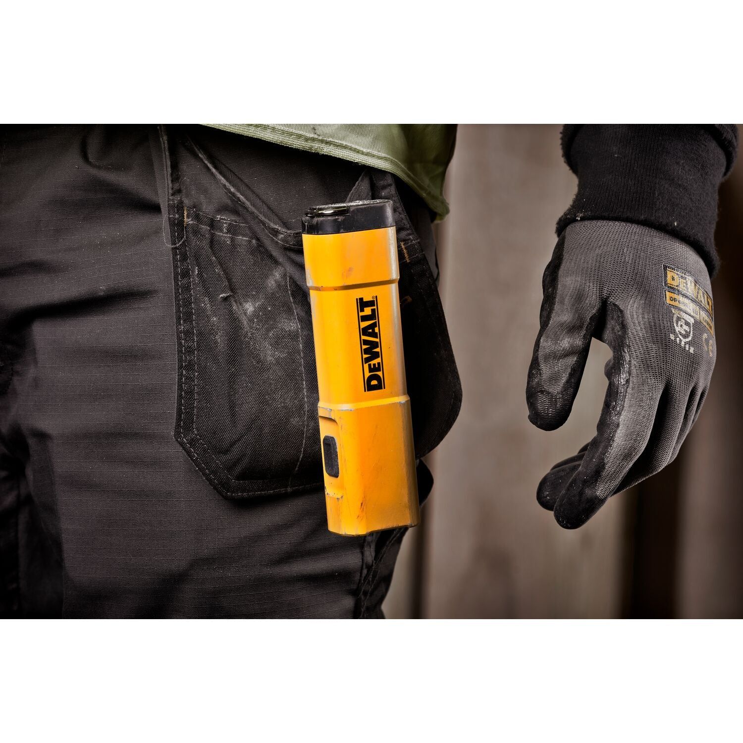https://api.mastertools.nl/media/catalog/product/cache/4ac98b0d5e81b56bd000310ba88c60e0/e/c/ecomm_medium-dcl183_a5.jpg