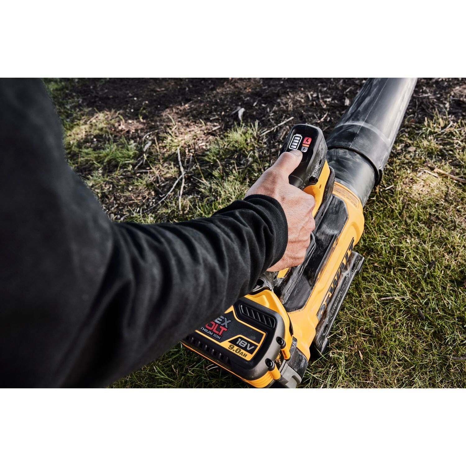 https://api.mastertools.nl/media/catalog/product/cache/4ac98b0d5e81b56bd000310ba88c60e0/e/c/ecomm_medium-dcmbl777n_f1.jpg