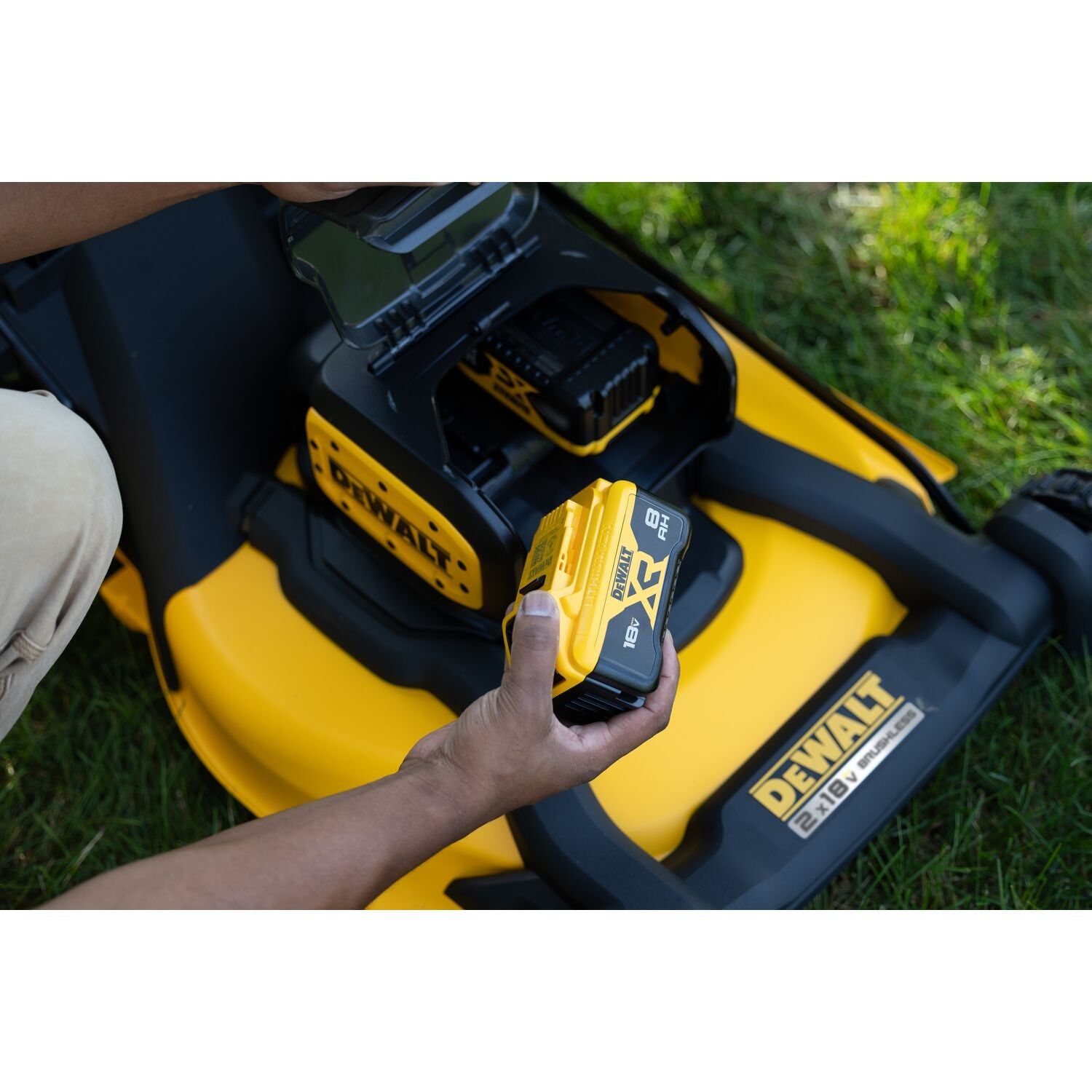 https://api.mastertools.nl/media/catalog/product/cache/4ac98b0d5e81b56bd000310ba88c60e0/e/c/ecomm_medium-dcmwp134w2_f1.jpg