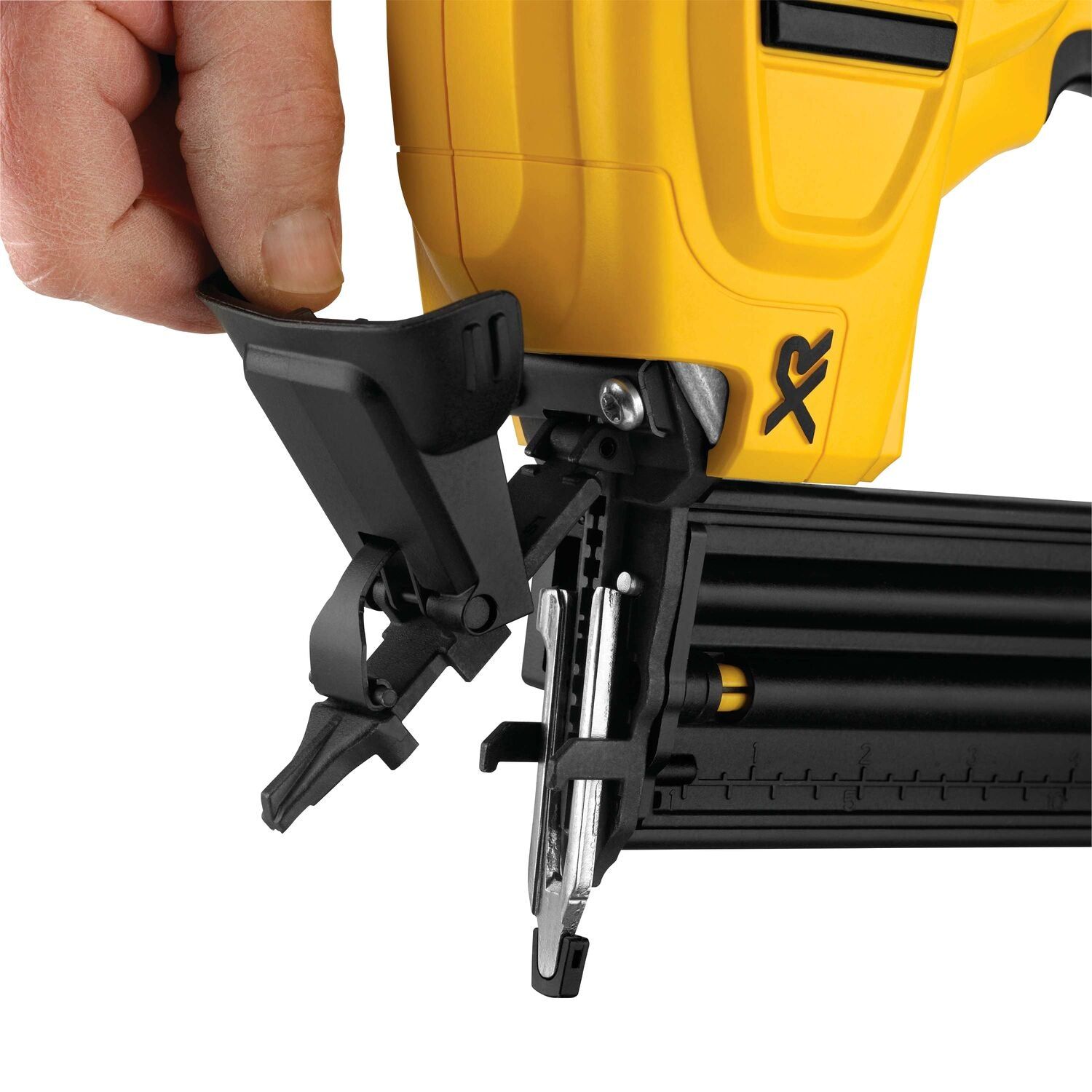 https://api.mastertools.nl/media/catalog/product/cache/4ac98b0d5e81b56bd000310ba88c60e0/e/c/ecomm_medium-dcn680_f6.jpg