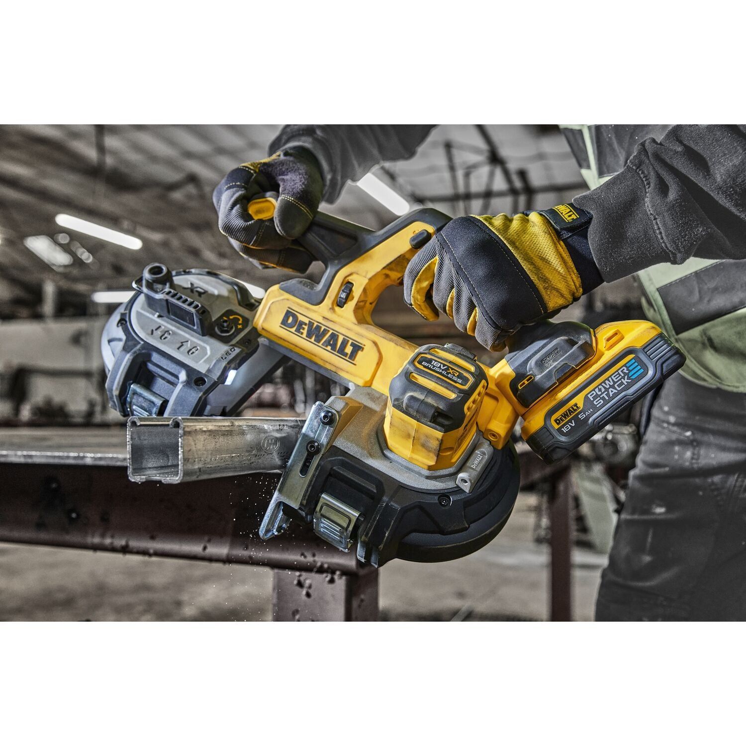 https://api.mastertools.nl/media/catalog/product/cache/4ac98b0d5e81b56bd000310ba88c60e0/e/c/ecomm_medium-dcs378n_a5.jpg