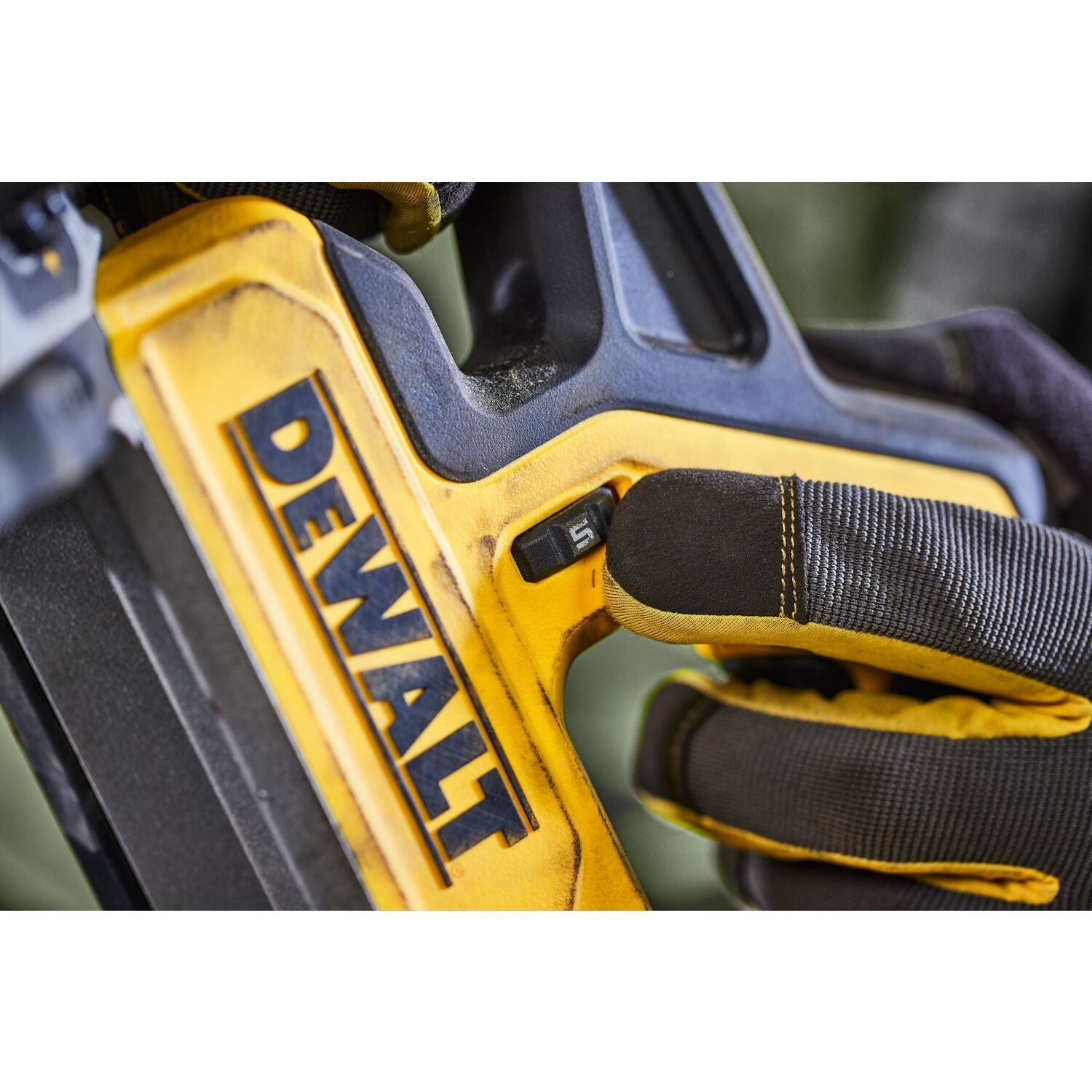 https://api.mastertools.nl/media/catalog/product/cache/4ac98b0d5e81b56bd000310ba88c60e0/e/c/ecomm_medium-dcs378n_f2.jpg