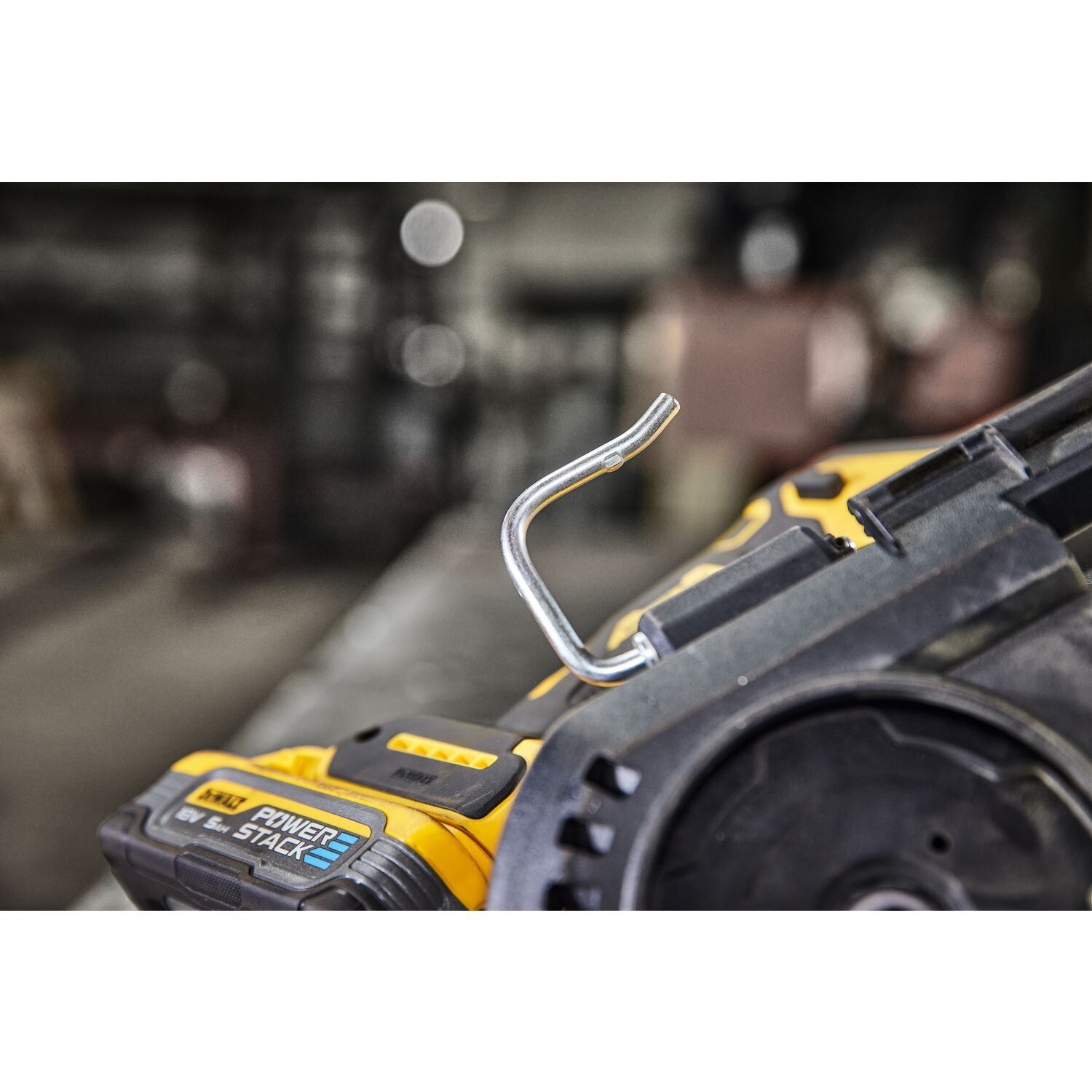 https://api.mastertools.nl/media/catalog/product/cache/4ac98b0d5e81b56bd000310ba88c60e0/e/c/ecomm_medium-dcs378n_f6.jpg