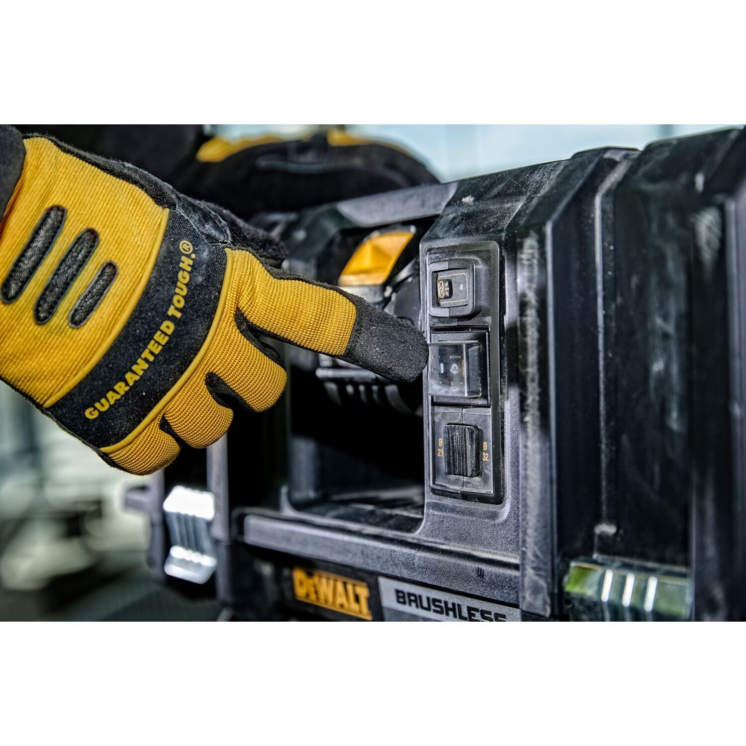 https://api.mastertools.nl/media/catalog/product/cache/4ac98b0d5e81b56bd000310ba88c60e0/e/c/ecomm_medium-dcv586m_a19.jpg