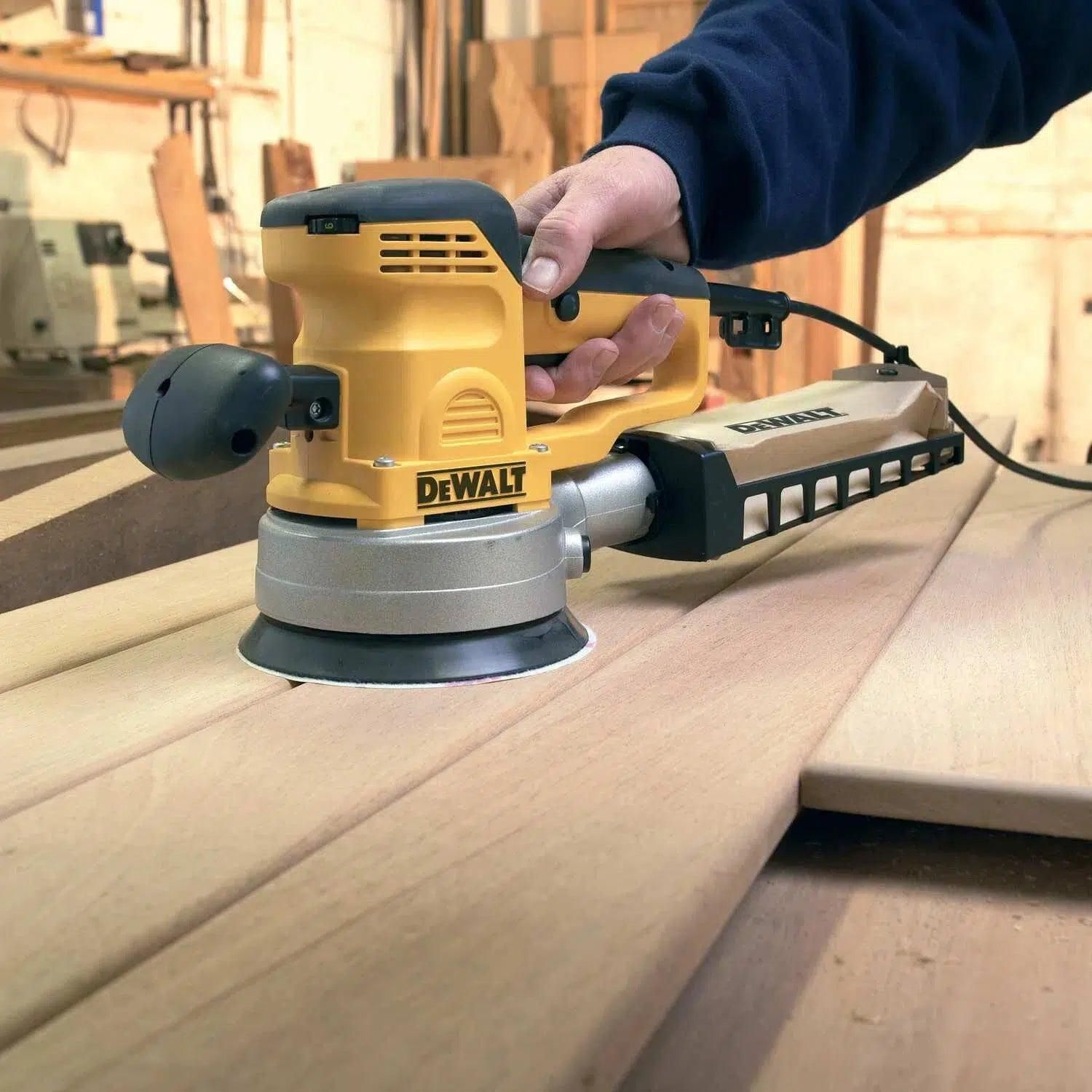 https://api.mastertools.nl/media/catalog/product/cache/4ac98b0d5e81b56bd000310ba88c60e0/e/c/ecomm_medium-dt3121_a3.jpg