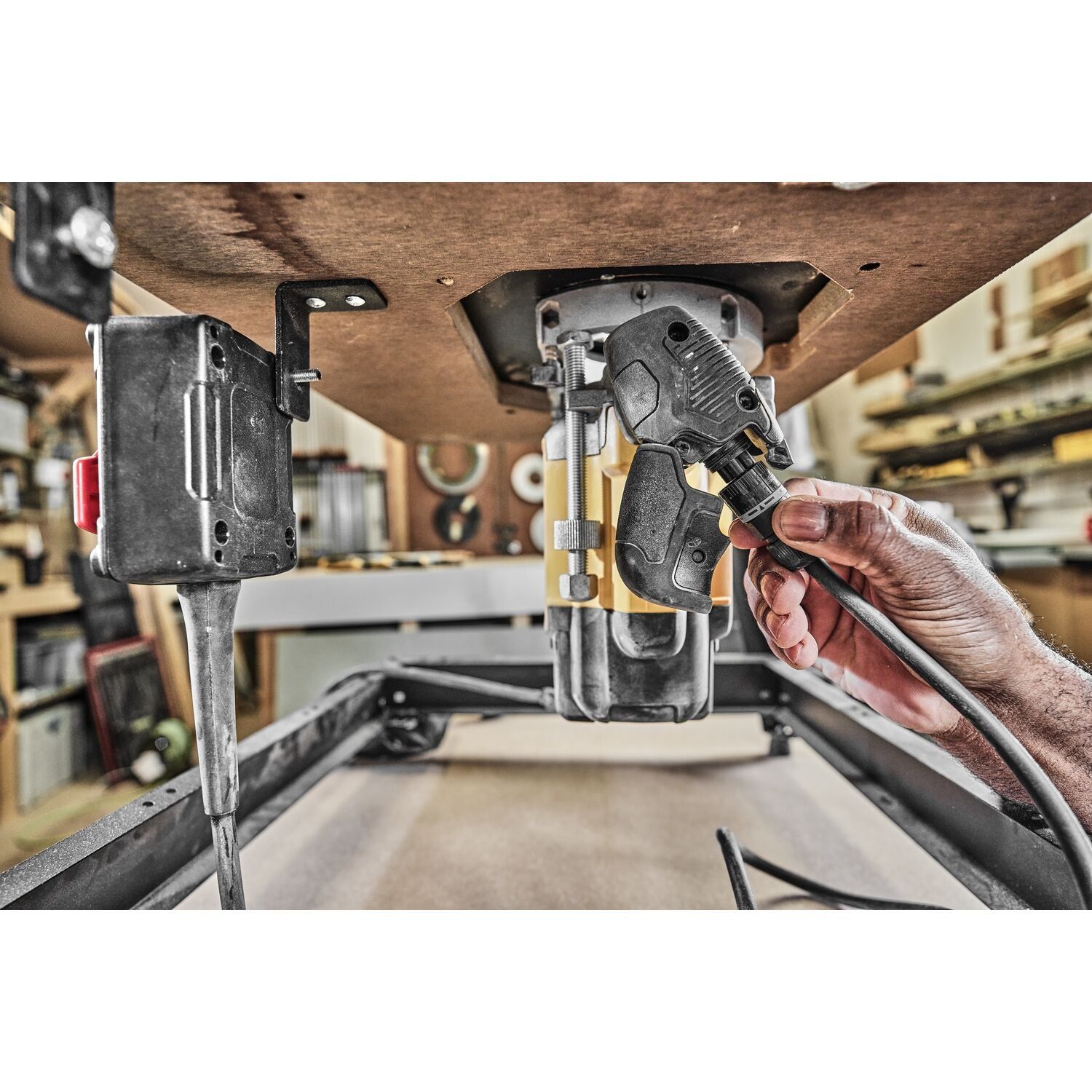 https://api.mastertools.nl/media/catalog/product/cache/4ac98b0d5e81b56bd000310ba88c60e0/e/c/ecomm_medium-dwe627kt_f3.jpg