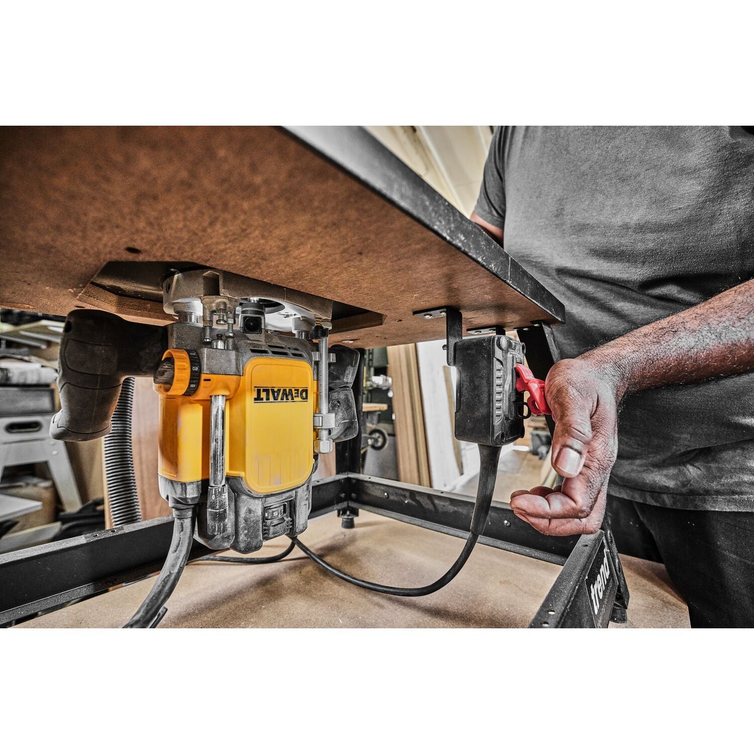 https://api.mastertools.nl/media/catalog/product/cache/4ac98b0d5e81b56bd000310ba88c60e0/e/c/ecomm_medium-dwe627kt_f7.jpg