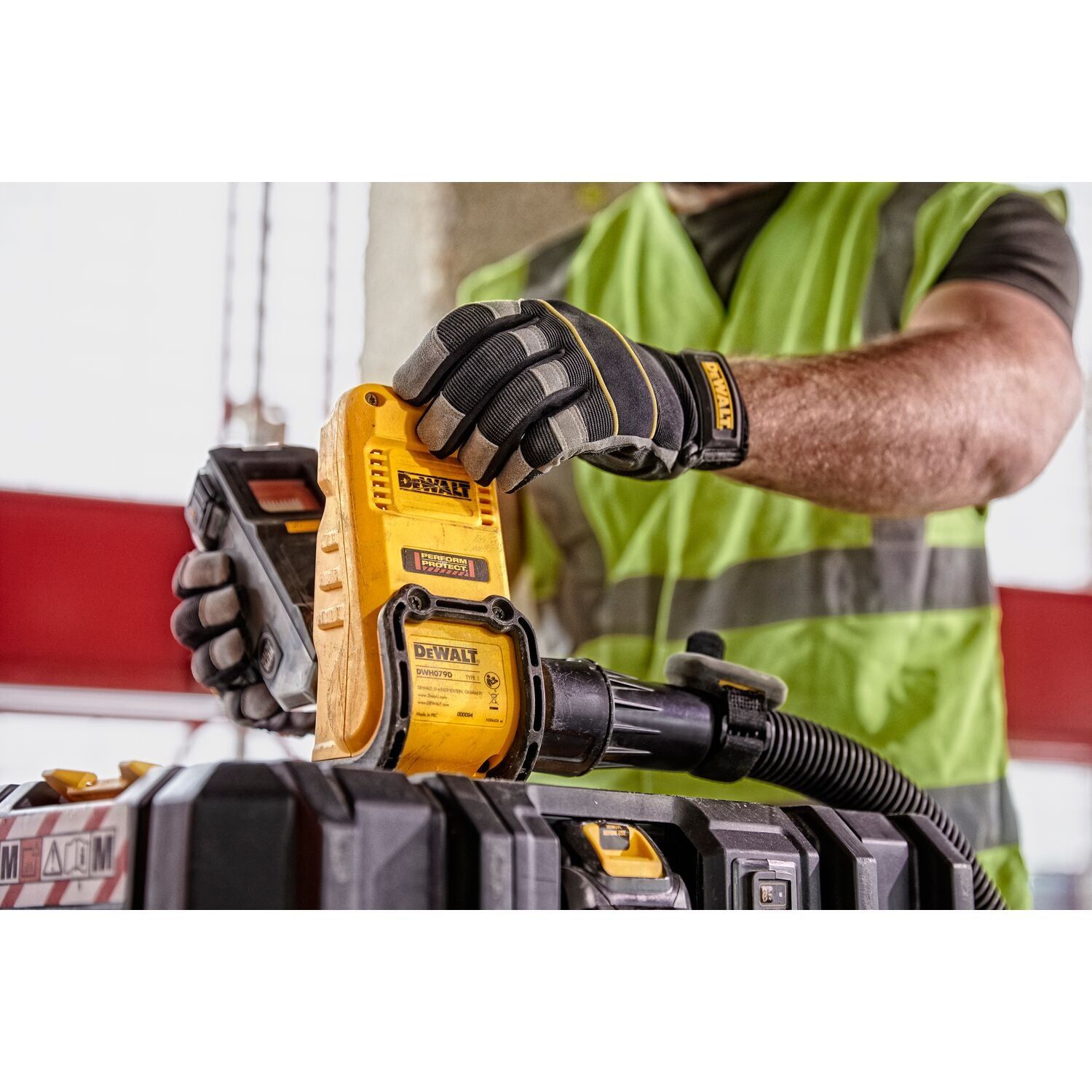 https://api.mastertools.nl/media/catalog/product/cache/4ac98b0d5e81b56bd000310ba88c60e0/e/c/ecomm_medium-dwh079d_a1.jpg