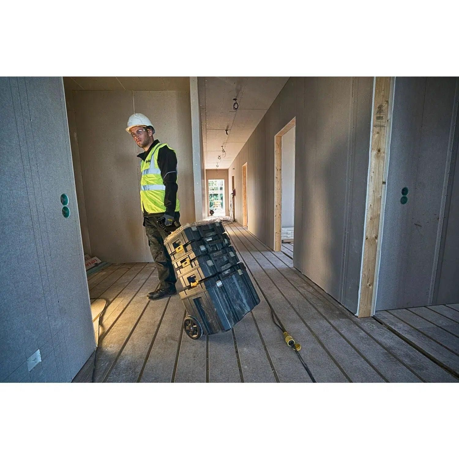https://api.mastertools.nl/media/catalog/product/cache/4ac98b0d5e81b56bd000310ba88c60e0/e/c/ecomm_medium-dwst1-75799_a1.jpg