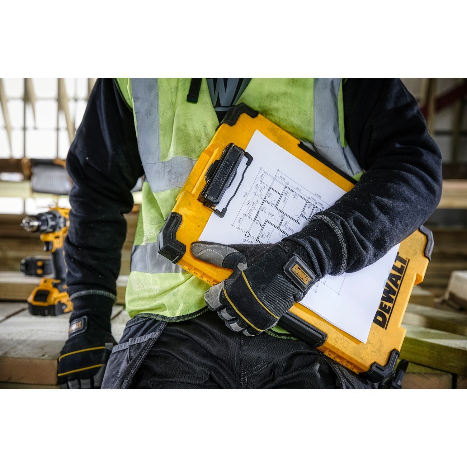 https://api.mastertools.nl/media/catalog/product/cache/4ac98b0d5e81b56bd000310ba88c60e0/e/c/ecomm_medium-dwst82732-1_a3.jpg