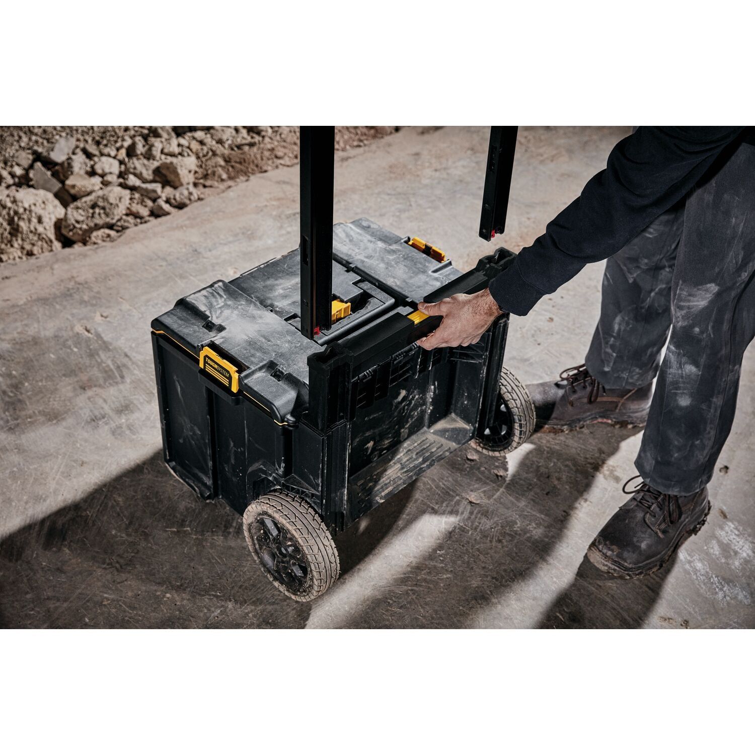 https://api.mastertools.nl/media/catalog/product/cache/4ac98b0d5e81b56bd000310ba88c60e0/e/c/ecomm_medium-dwst83295-1_a5.jpg