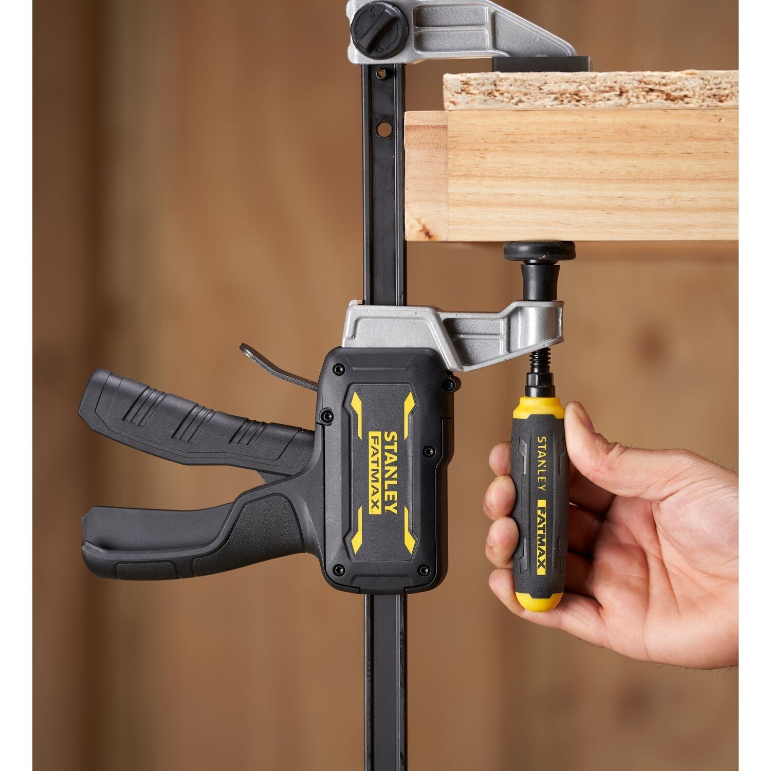 https://api.mastertools.nl/media/catalog/product/cache/4ac98b0d5e81b56bd000310ba88c60e0/e/c/ecomm_medium-fmht83006-0_f3.jpg