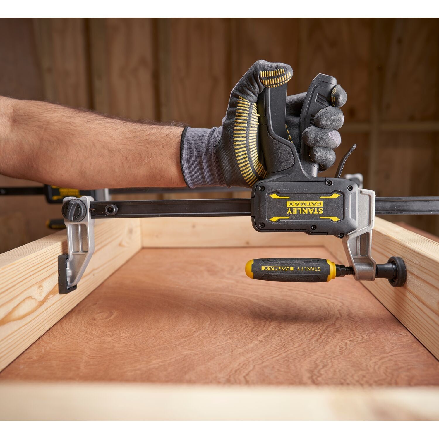 https://api.mastertools.nl/media/catalog/product/cache/4ac98b0d5e81b56bd000310ba88c60e0/e/c/ecomm_medium-fmht83006-0_f6.jpg