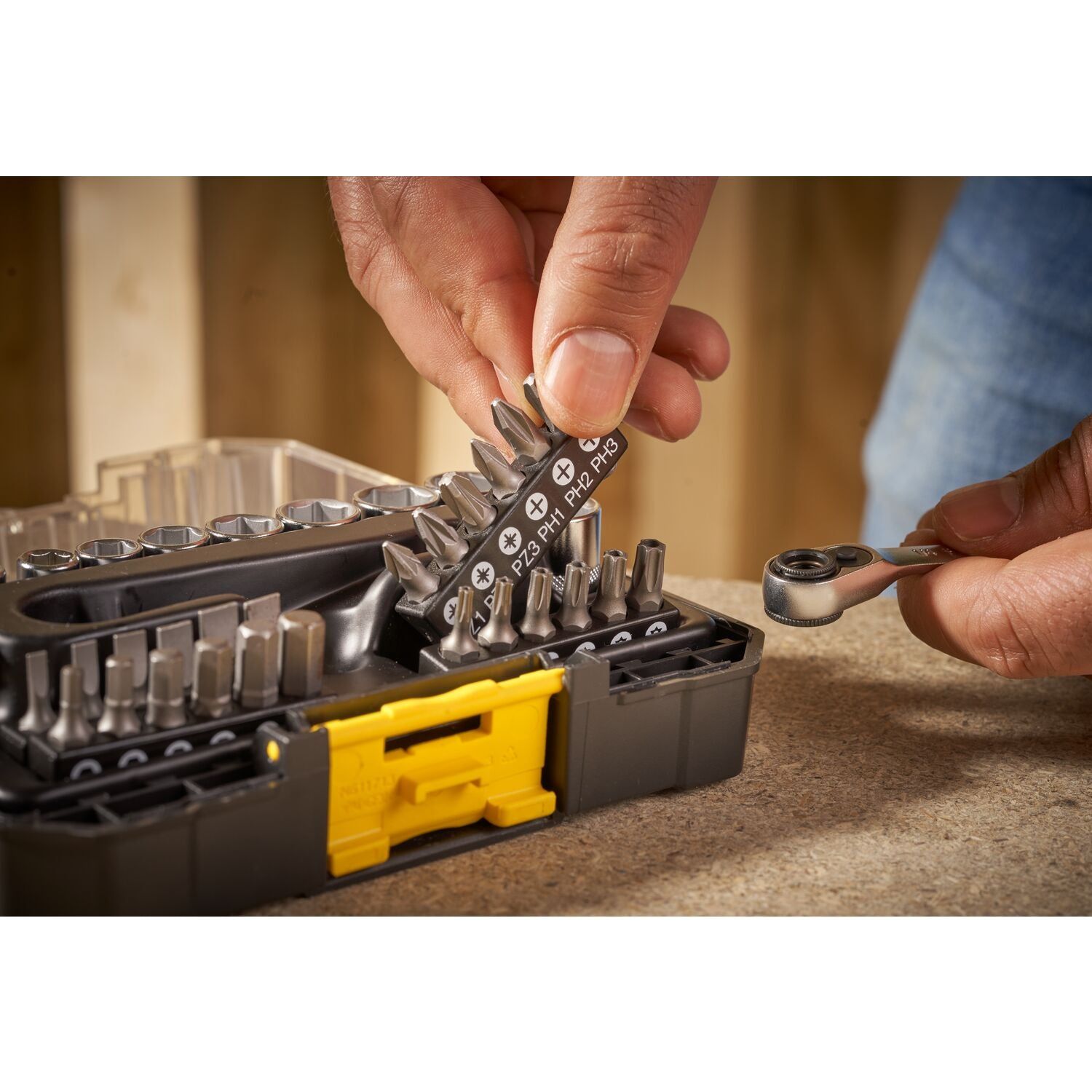 https://api.mastertools.nl/media/catalog/product/cache/4ac98b0d5e81b56bd000310ba88c60e0/e/c/ecomm_medium-fmmt19101-0_a8.jpg