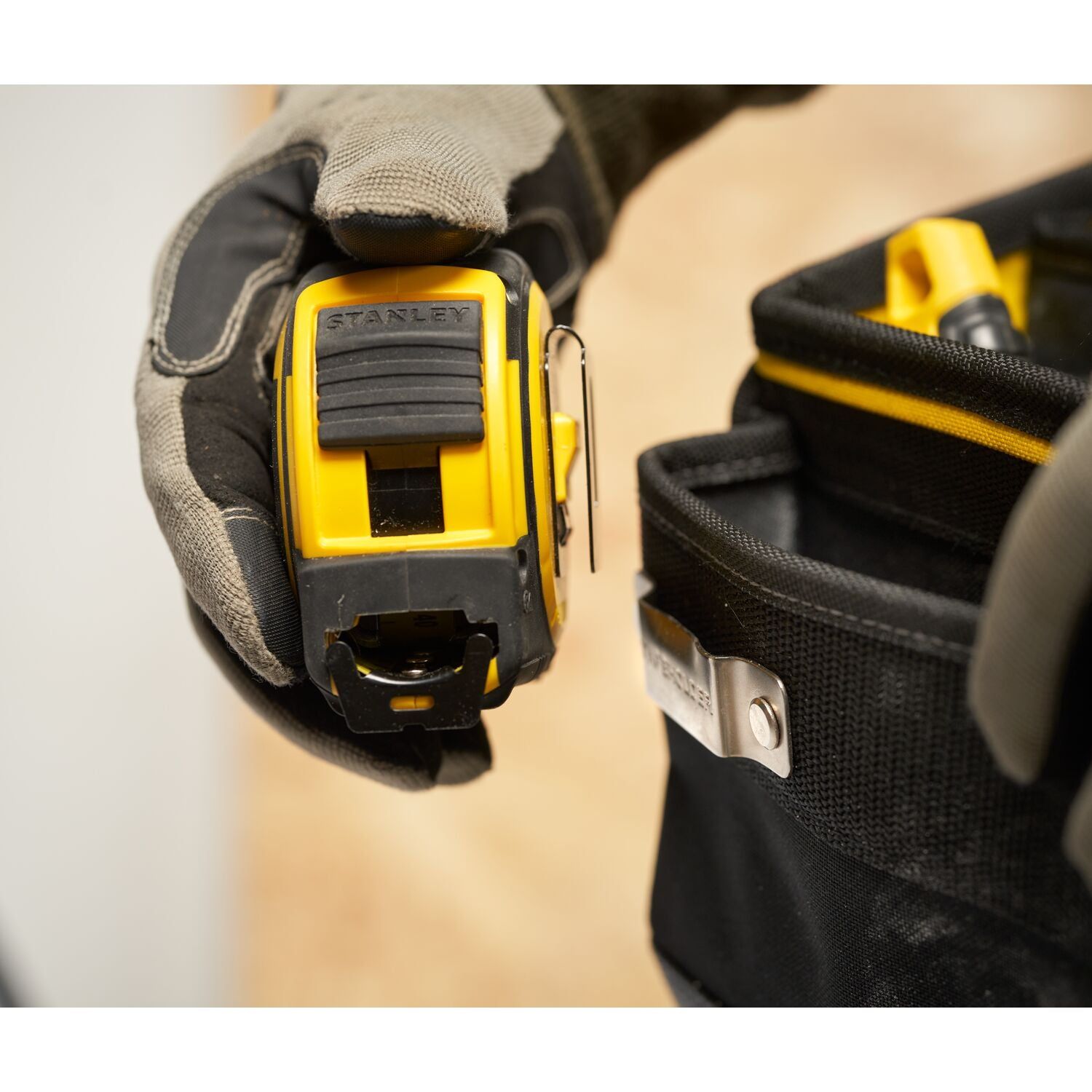 https://api.mastertools.nl/media/catalog/product/cache/4ac98b0d5e81b56bd000310ba88c60e0/e/c/ecomm_medium-fmst17624-1_a4.jpg