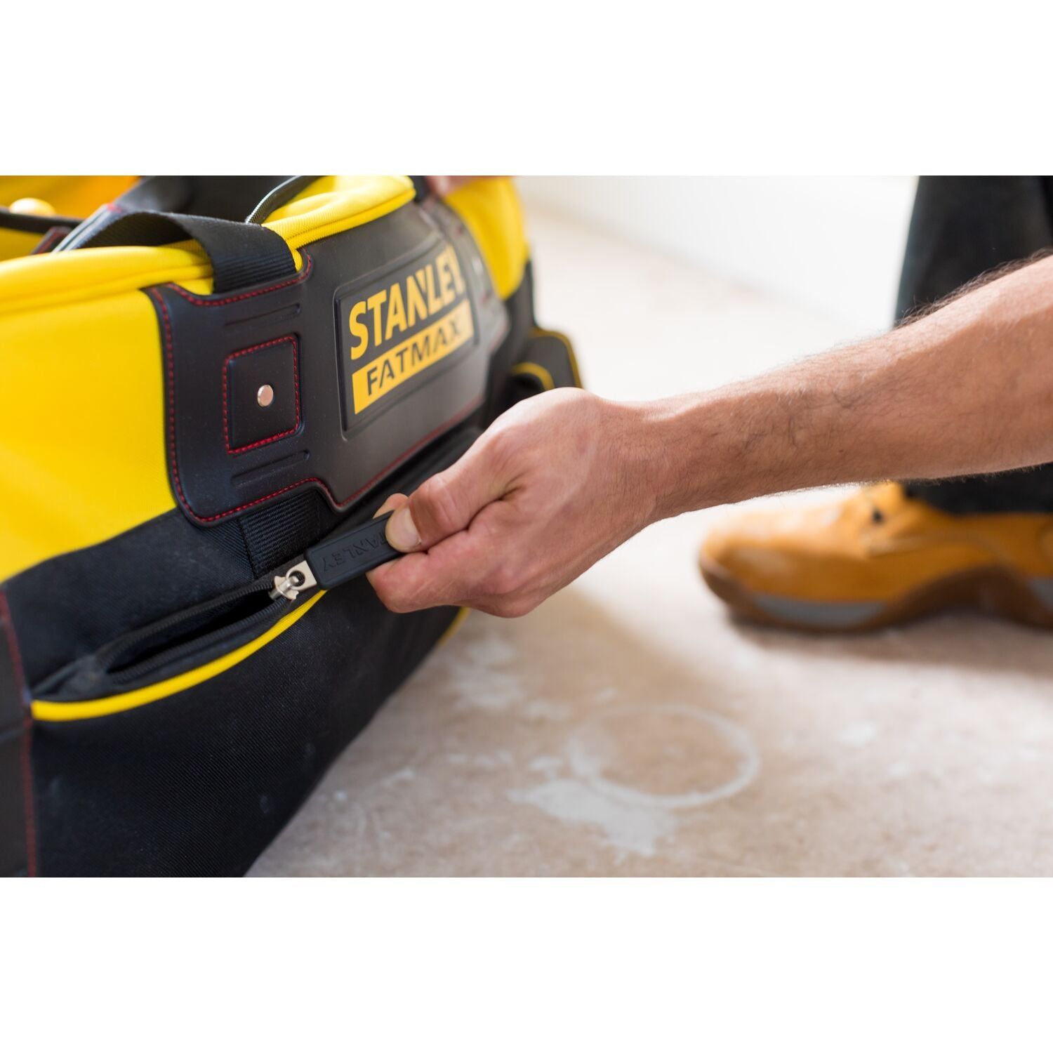 https://api.mastertools.nl/media/catalog/product/cache/4ac98b0d5e81b56bd000310ba88c60e0/e/c/ecomm_medium-fmst82706-1_a14.jpg