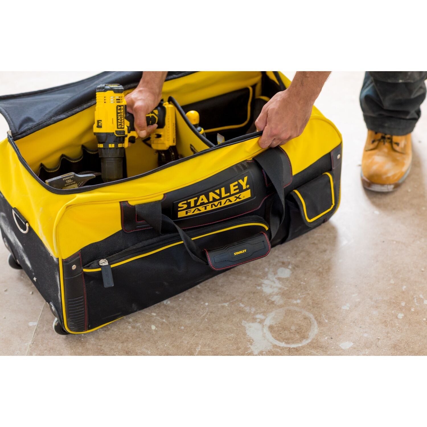 https://api.mastertools.nl/media/catalog/product/cache/4ac98b0d5e81b56bd000310ba88c60e0/e/c/ecomm_medium-fmst82706-1_a9.jpg