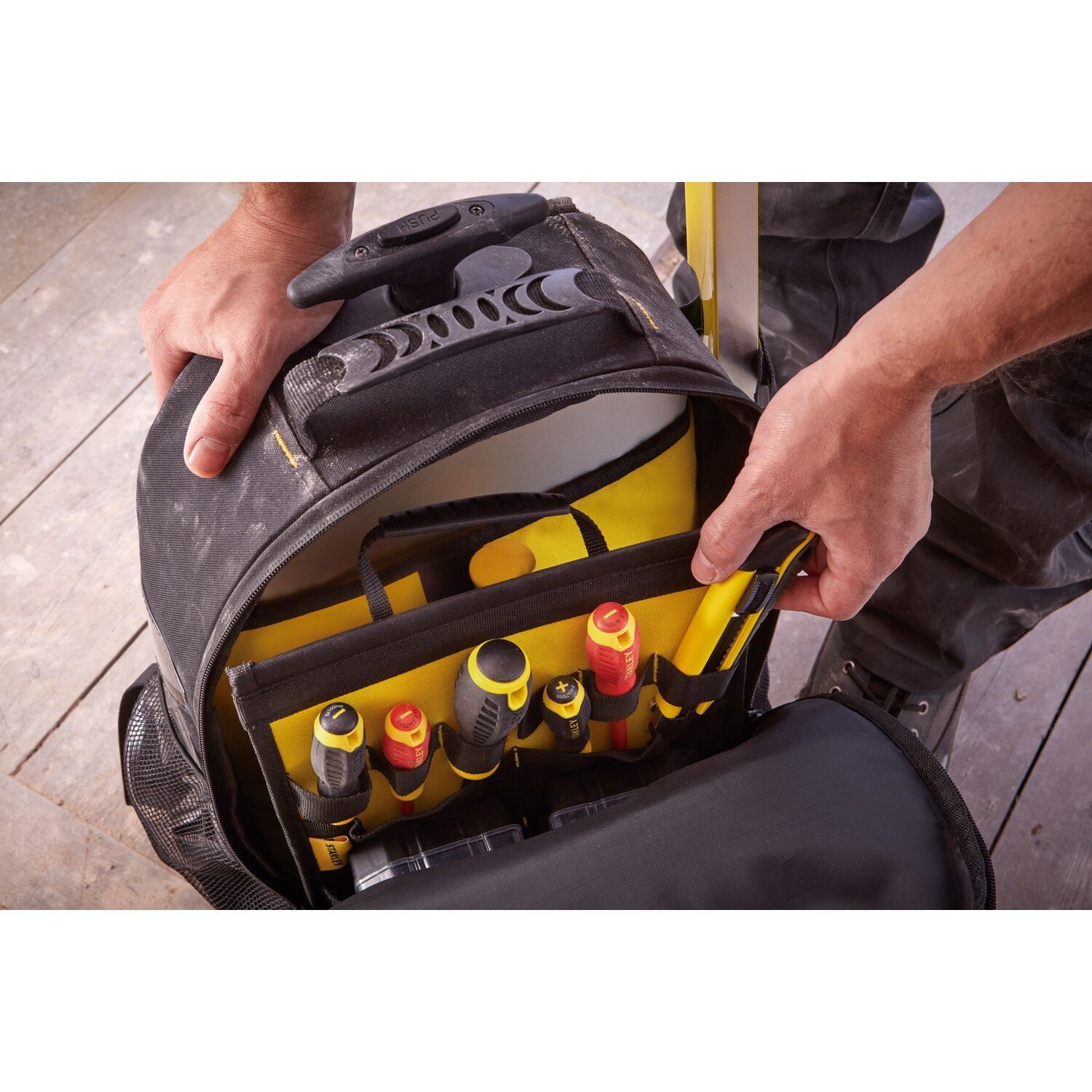 https://api.mastertools.nl/media/catalog/product/cache/4ac98b0d5e81b56bd000310ba88c60e0/e/c/ecomm_medium-stst83307-1_a2.jpg