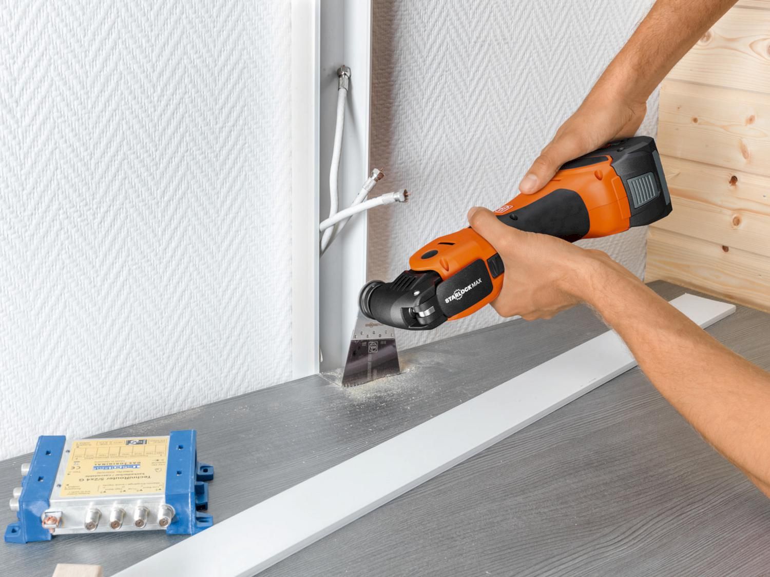 https://api.mastertools.nl/media/catalog/product/cache/4ac98b0d5e81b56bd000310ba88c60e0/f/e/fein-multimaster-amm700-max-top-accu-multitool-18v-ampshare-71293663000-4014586895291-mastertools_nl-5_c5e335ac-9c17-441d-8faf-1de5aee665cc.jpg