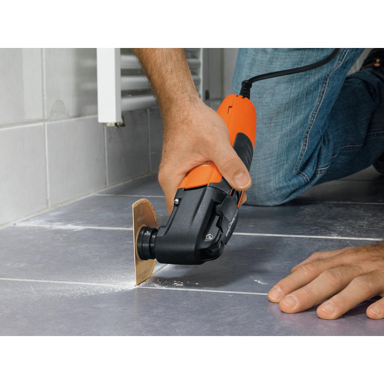 https://api.mastertools.nl/media/catalog/product/cache/4ac98b0d5e81b56bd000310ba88c60e0/f/e/fein-multimaster-mm-300-plus-start-multitool-in-l-boxx-72297264000-4014586898094-mastertools_nl-5.jpg