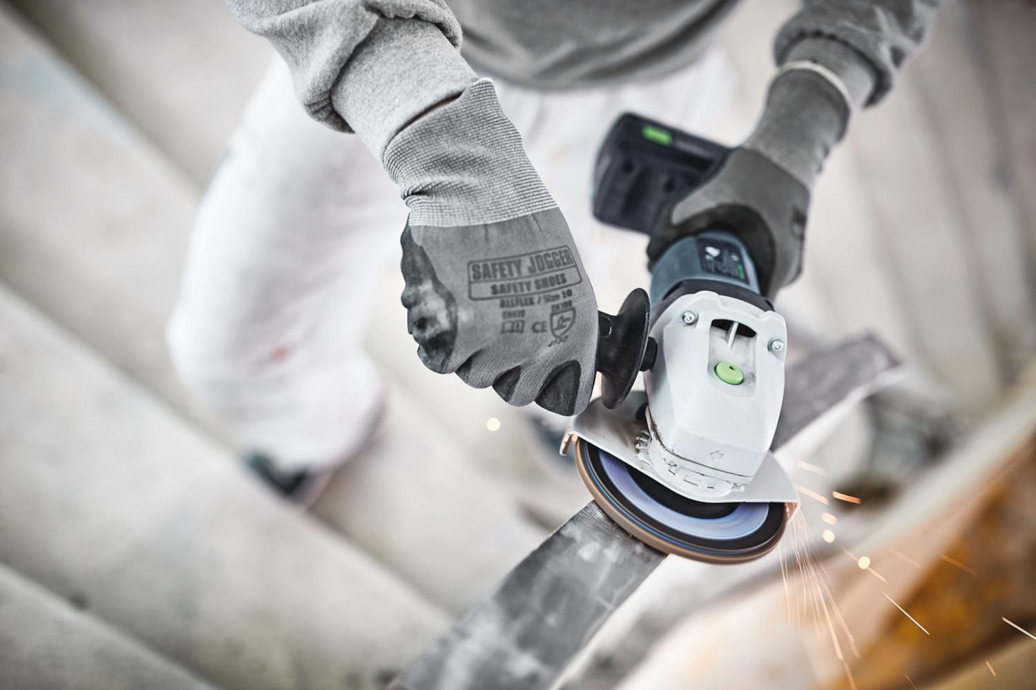 https://api.mastertools.nl/media/catalog/product/cache/4ac98b0d5e81b56bd000310ba88c60e0/f/e/festool-agc-18-125-50-ebi-plus-accu-haakse-slijper-18v-5_0ah-in-systainer-577700-4014549417225-mastertools_nl-4.jpg