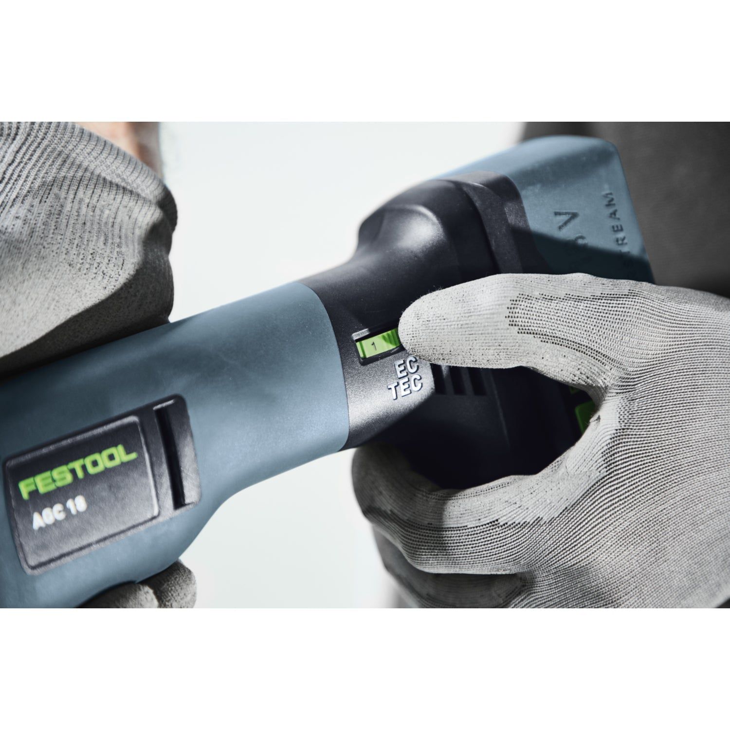 https://api.mastertools.nl/media/catalog/product/cache/4ac98b0d5e81b56bd000310ba88c60e0/f/e/festool-agc-18-125-eb-basic-50-accu-haakse-slijper-18v-5_0ah-in-systainer-577031-4014549391365-mastertools_nl-11.jpg