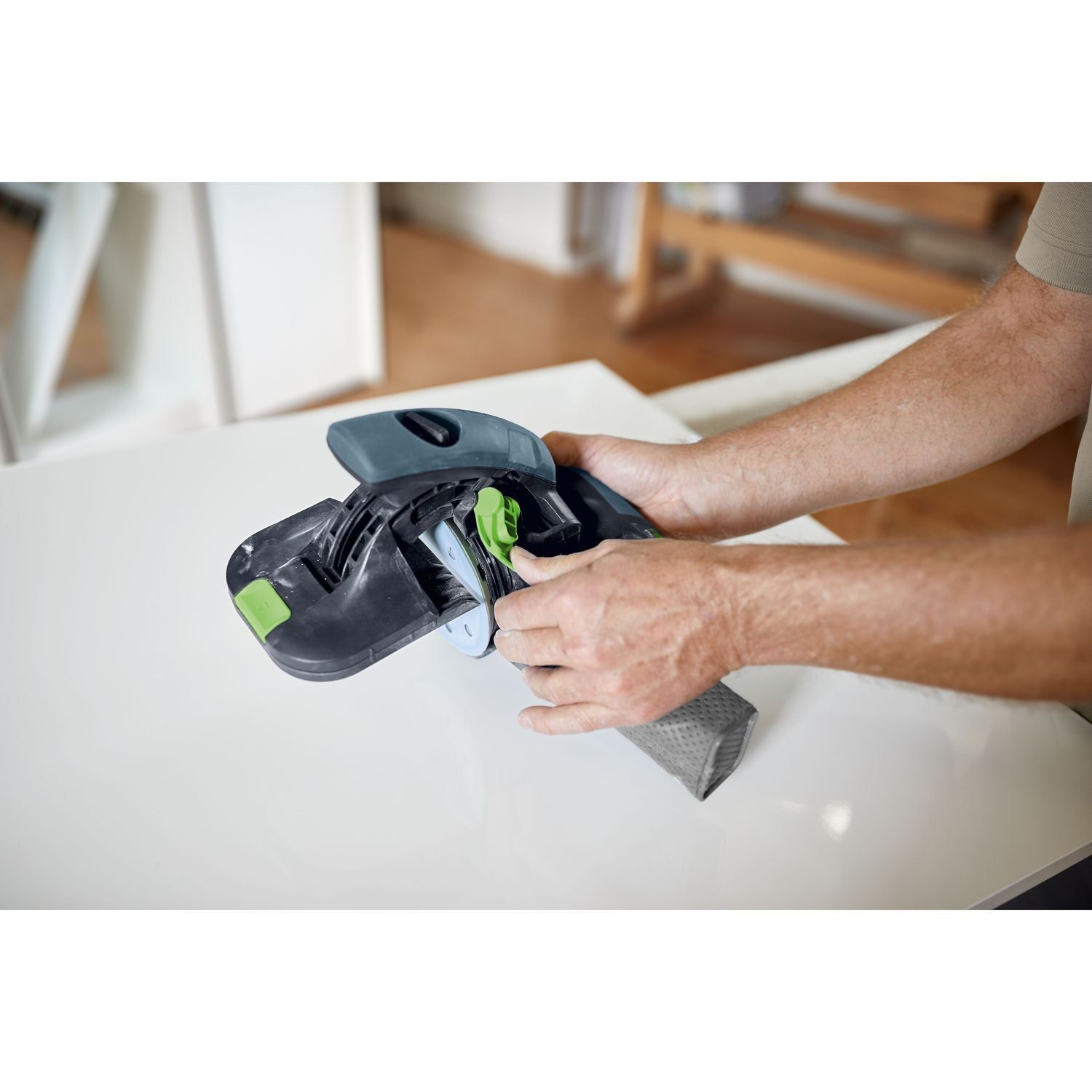 https://api.mastertools.nl/media/catalog/product/cache/4ac98b0d5e81b56bd000310ba88c60e0/f/e/festool-ah-es-etsetsc-haakse-hulpstuk-205316-4014549371961-mastertools_nl-5.jpg