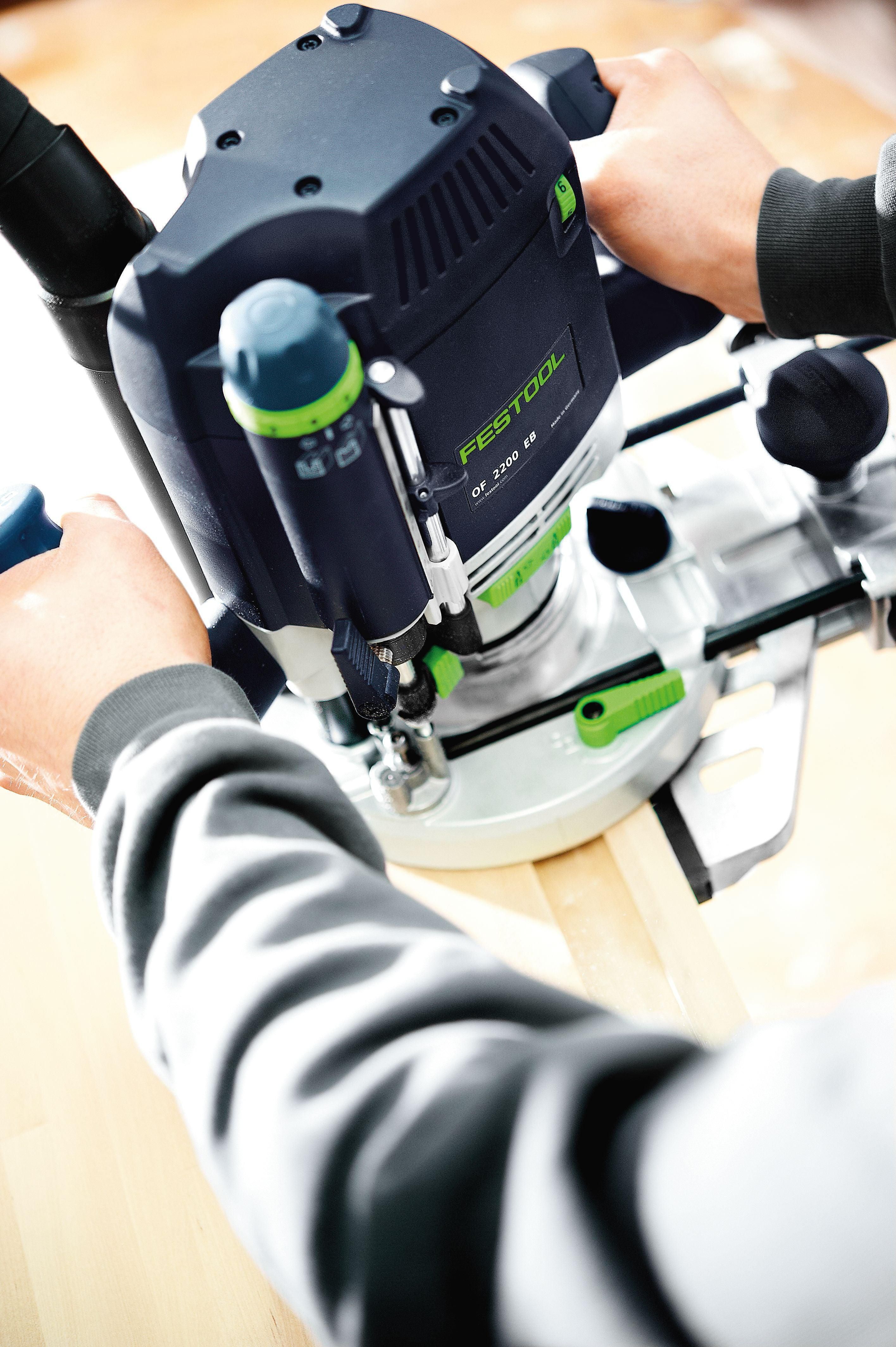 https://api.mastertools.nl/media/catalog/product/cache/4ac98b0d5e81b56bd000310ba88c60e0/f/e/festool-bovenfrees-of-2200-eb-set-576220-4014549359662-mastertools_nl-10.jpg