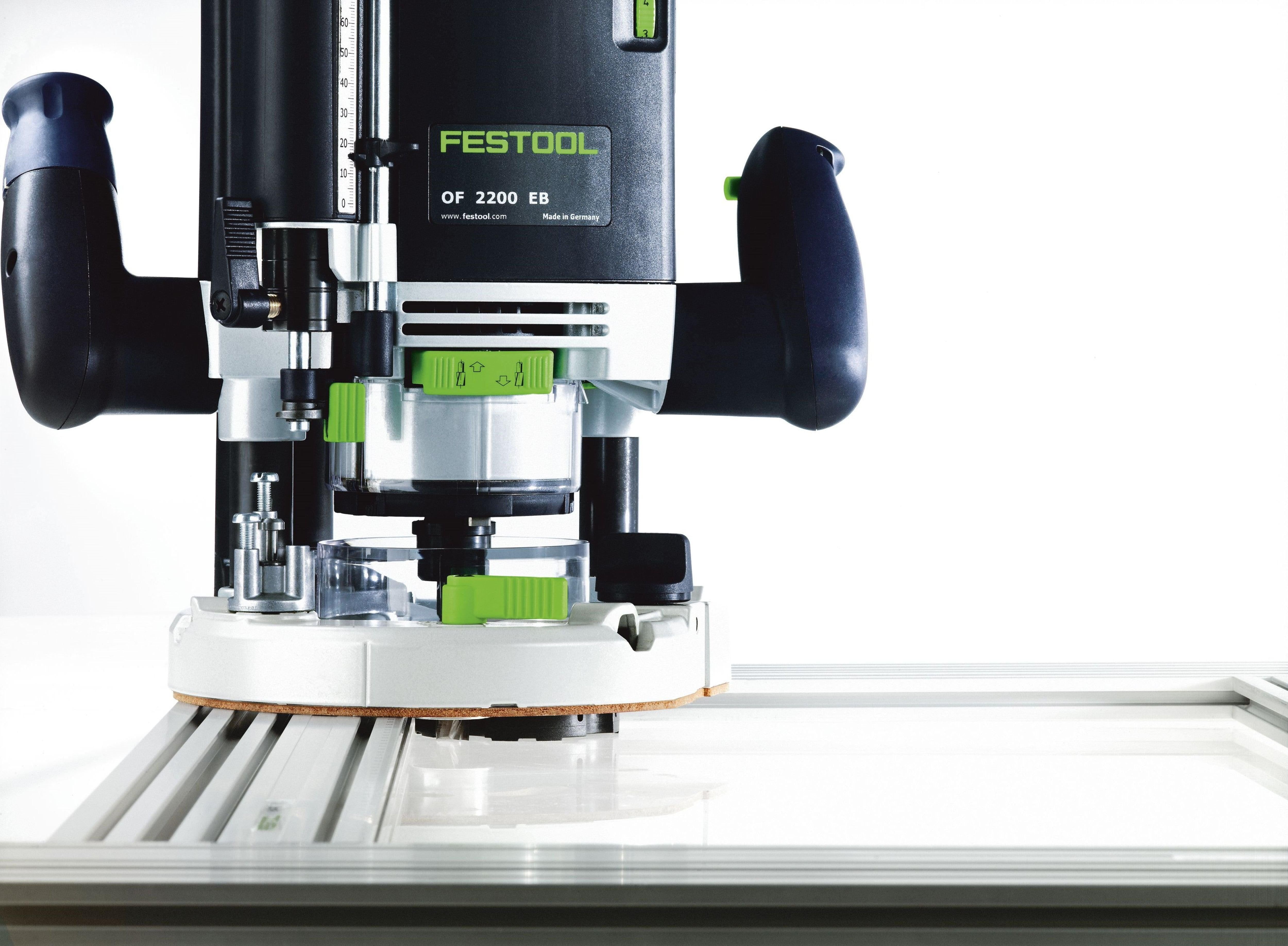 https://api.mastertools.nl/media/catalog/product/cache/4ac98b0d5e81b56bd000310ba88c60e0/f/e/festool-bovenfrees-of-2200-eb-set-576220-4014549359662-mastertools_nl-9.jpg