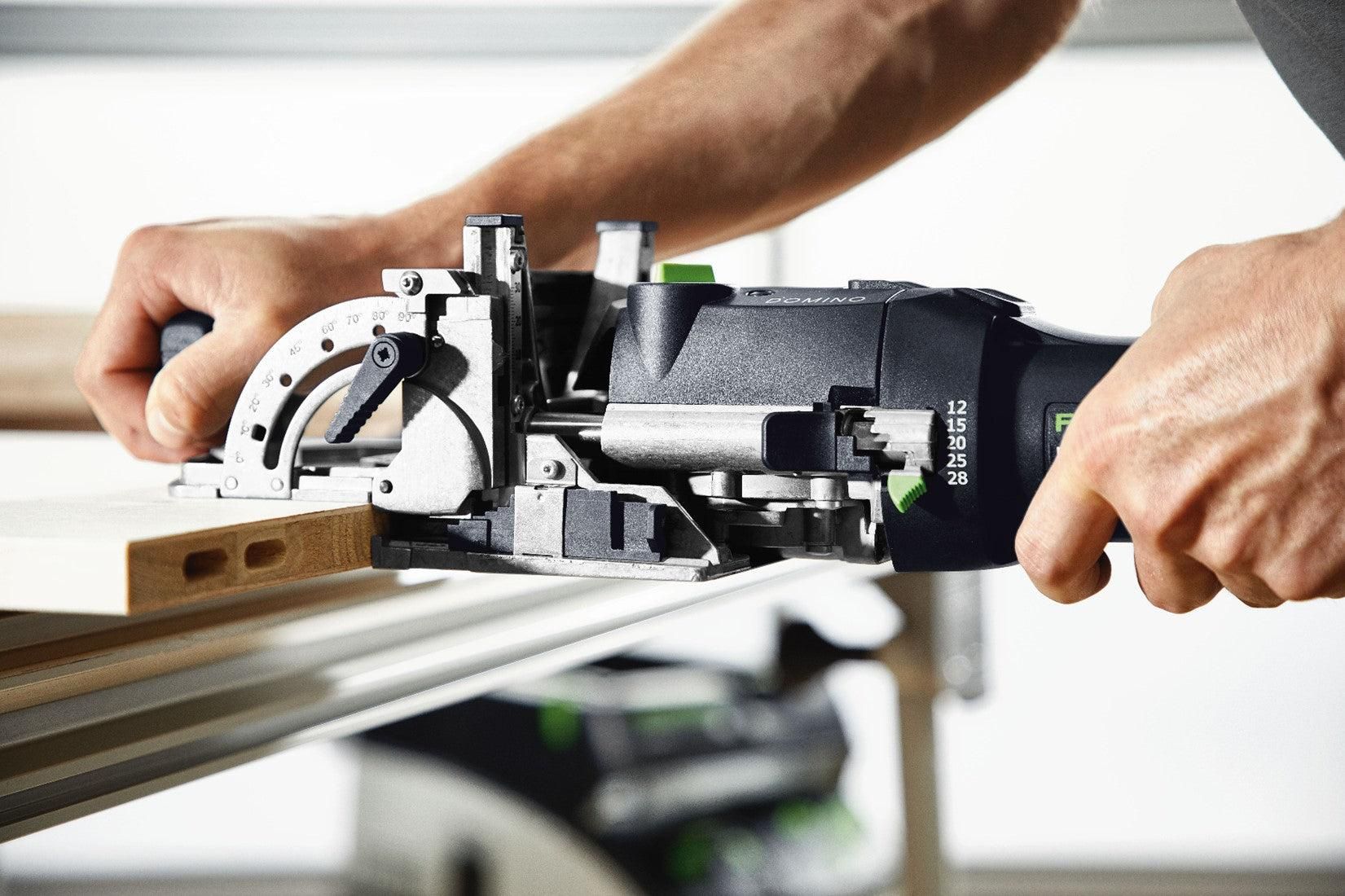 https://api.mastertools.nl/media/catalog/product/cache/4ac98b0d5e81b56bd000310ba88c60e0/f/e/festool-corpus-verbinder-kv-d8-ve50-203166-4014549302736-mastertools_nl-3.jpg