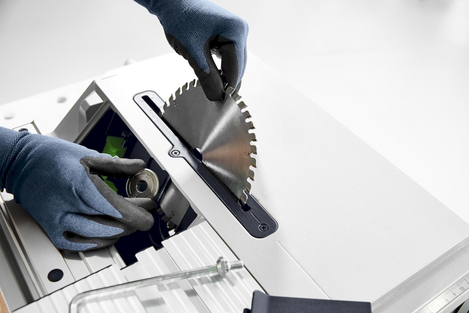 https://api.mastertools.nl/media/catalog/product/cache/4ac98b0d5e81b56bd000310ba88c60e0/f/e/festool-csc-sys-50-ebi-basic-set-accu-tafelcirkelzaag-2x18v-basic-body-met-onderstel-577371-4014549406212-mastertools_nl-12.jpg