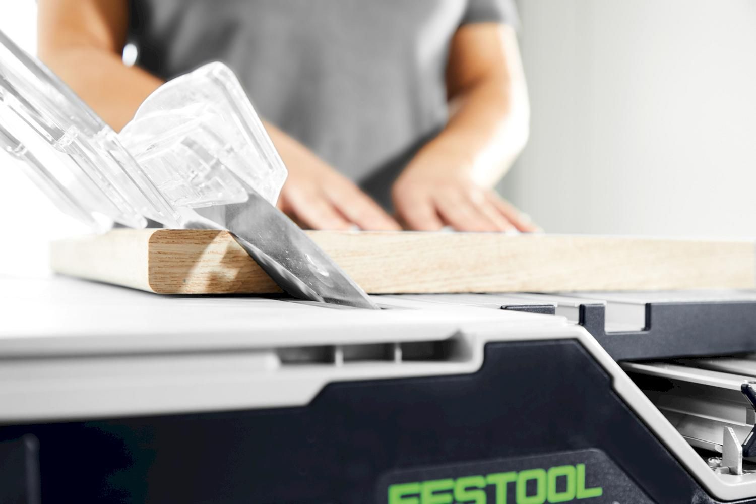 https://api.mastertools.nl/media/catalog/product/cache/4ac98b0d5e81b56bd000310ba88c60e0/f/e/festool-csc-sys-50-ebi-basic-set-accu-tafelcirkelzaag-2x18v-basic-body-met-onderstel-577371-4014549406212-mastertools_nl-15.jpg