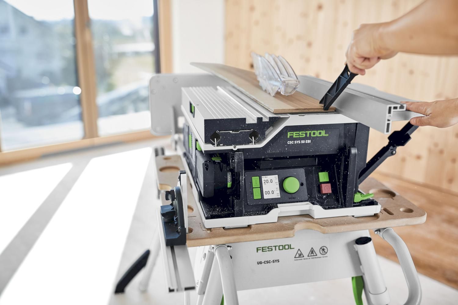 https://api.mastertools.nl/media/catalog/product/cache/4ac98b0d5e81b56bd000310ba88c60e0/f/e/festool-csc-sys-50-ebi-basic-set-accu-tafelcirkelzaag-2x18v-basic-body-met-onderstel-577371-4014549406212-mastertools_nl-17.jpg