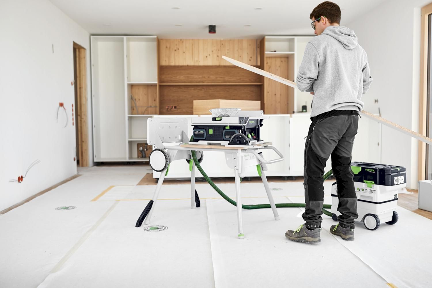 https://api.mastertools.nl/media/catalog/product/cache/4ac98b0d5e81b56bd000310ba88c60e0/f/e/festool-csc-sys-50-ebi-basic-set-accu-tafelcirkelzaag-2x18v-basic-body-met-onderstel-577371-4014549406212-mastertools_nl-18.jpg